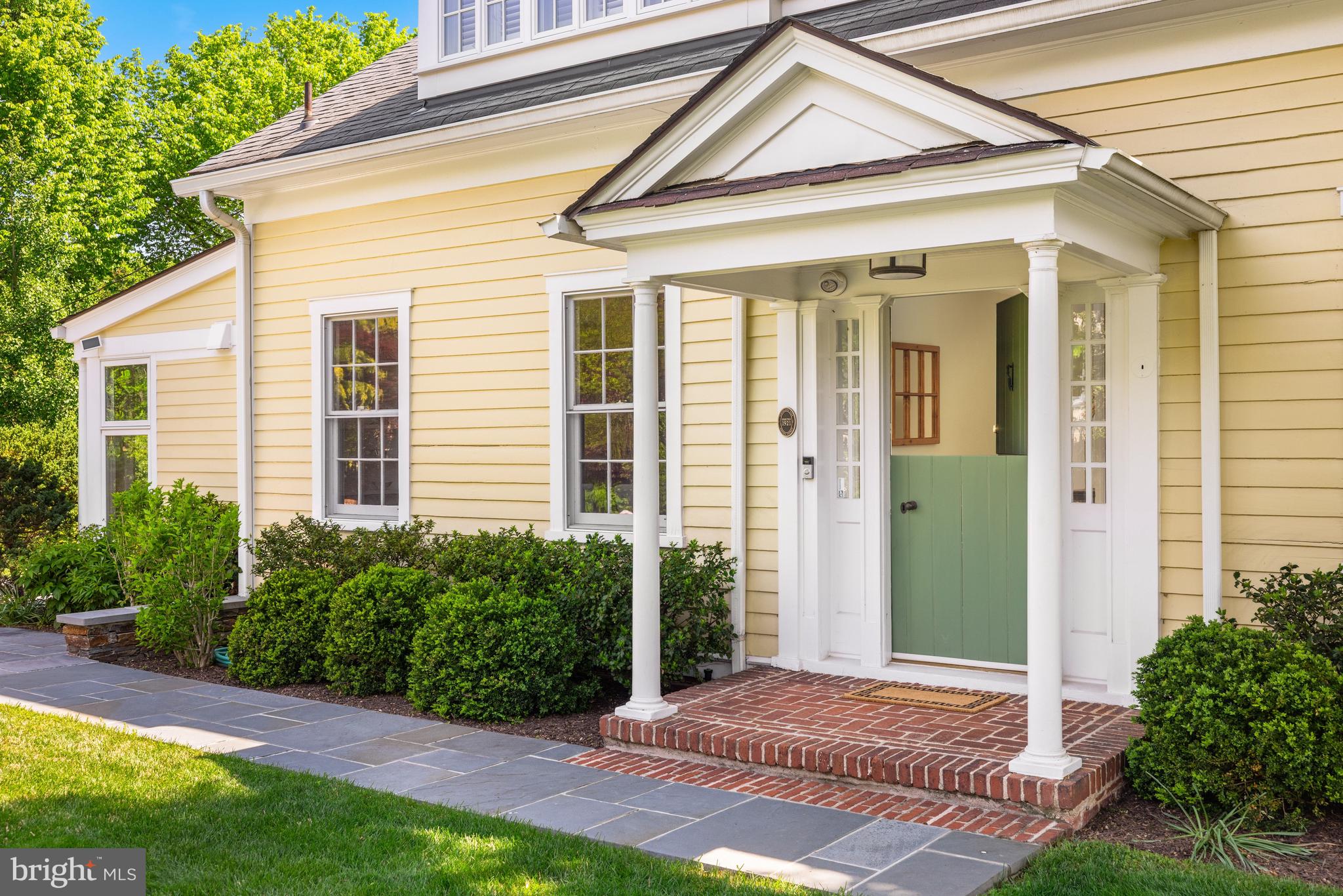 CLEVELAND PARK - Residential
