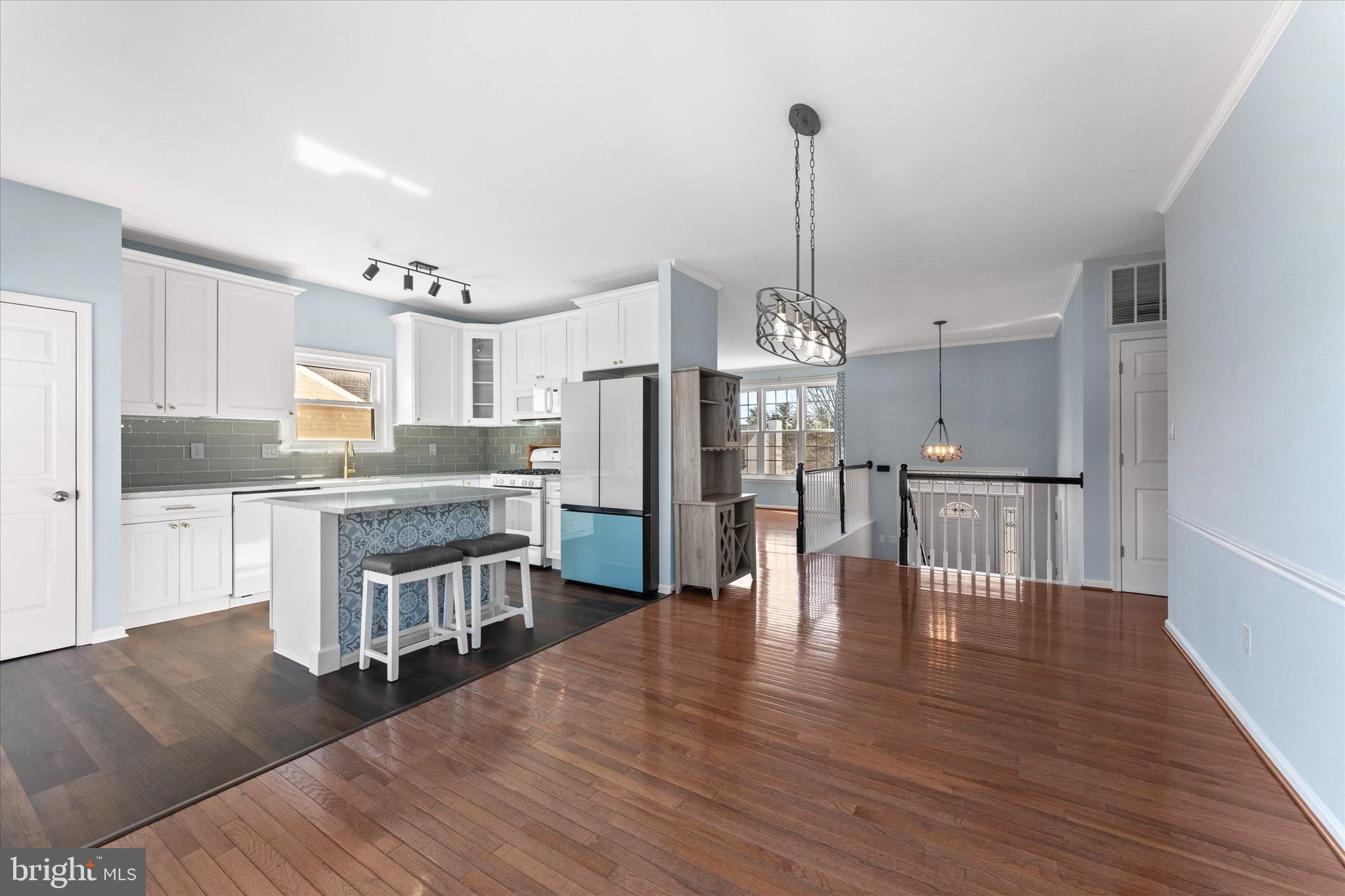 PINEBOROUGH ESTATES - Residential