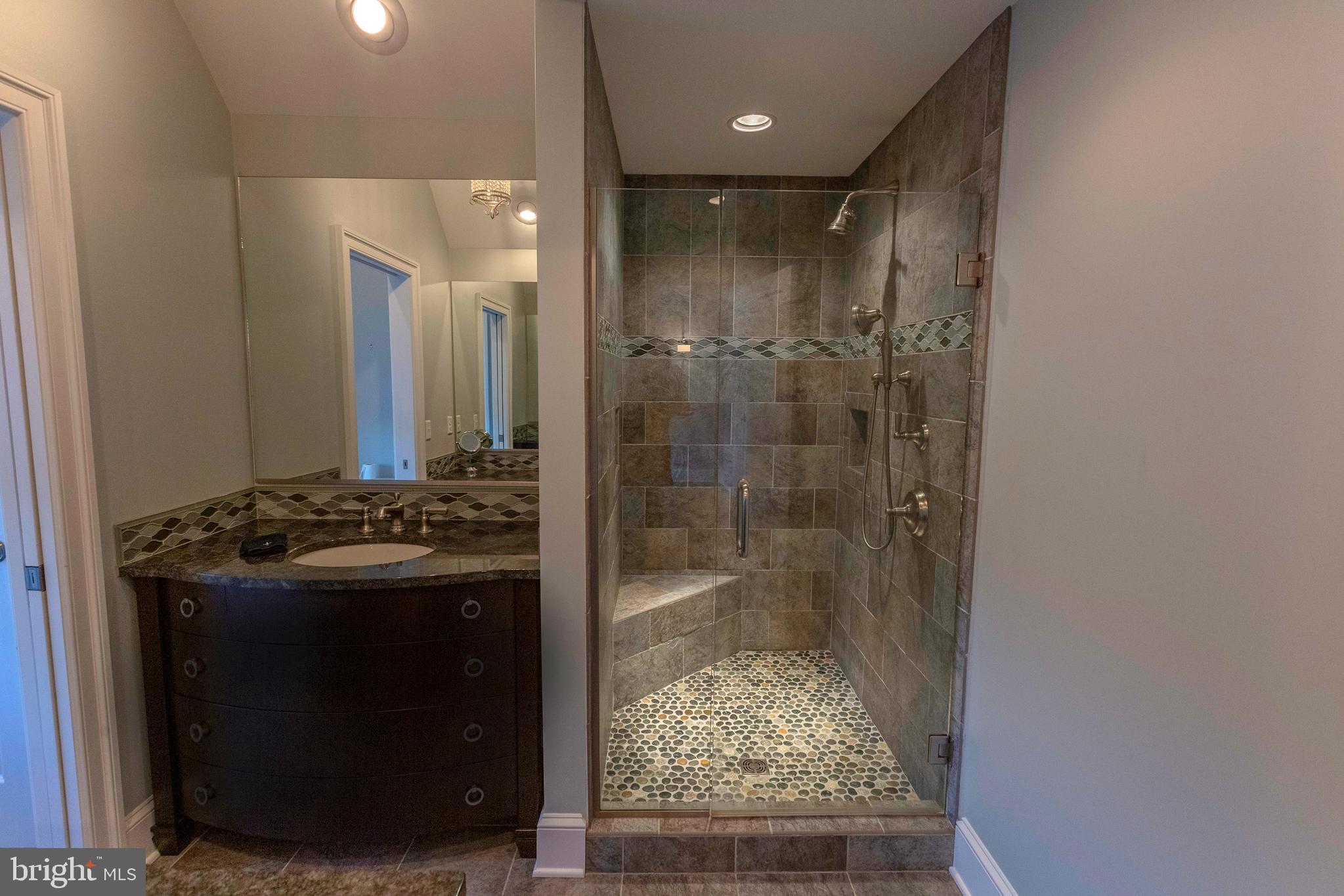 SILVER LAKE SHORES - Residential