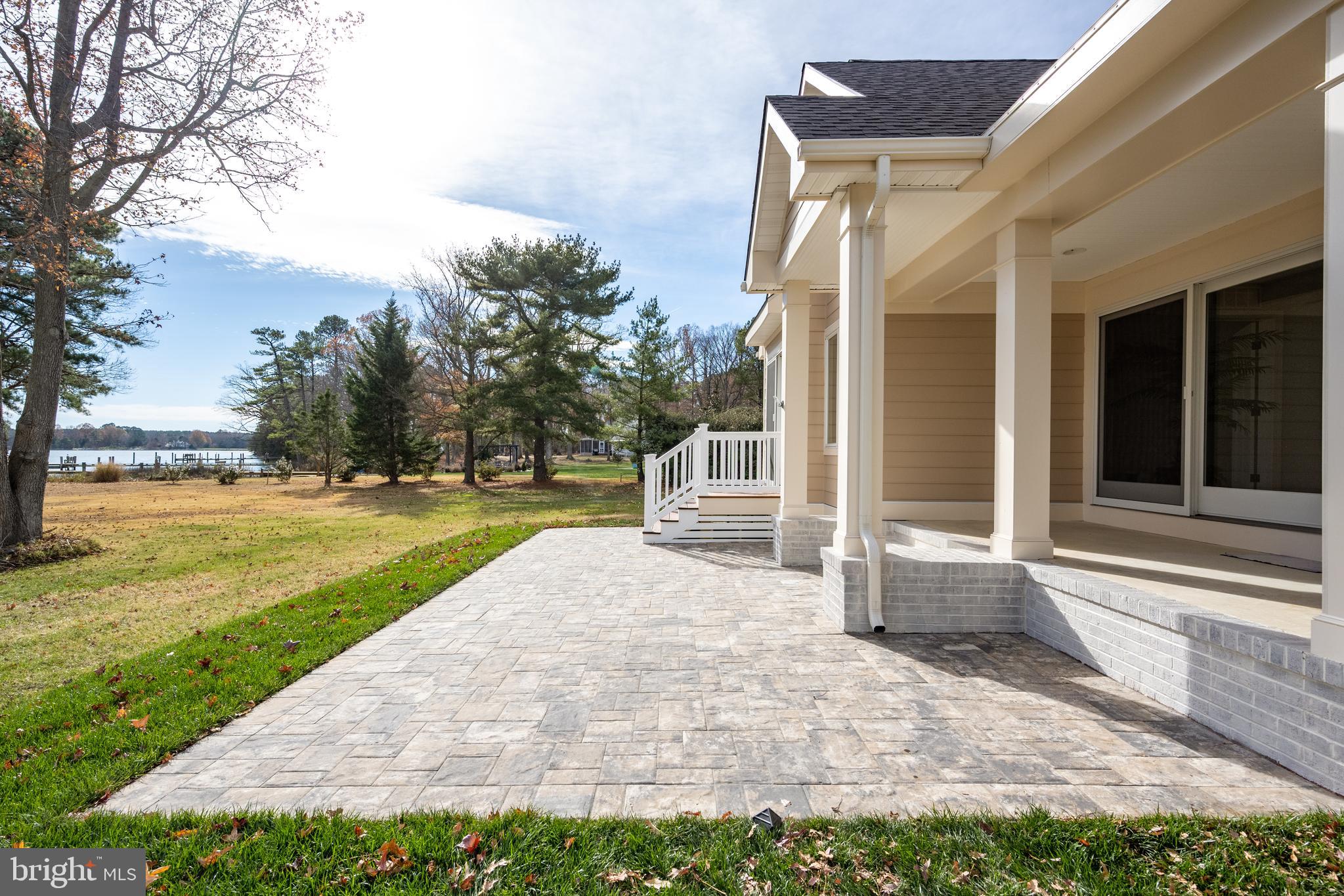 MALLARD POINT - Residential