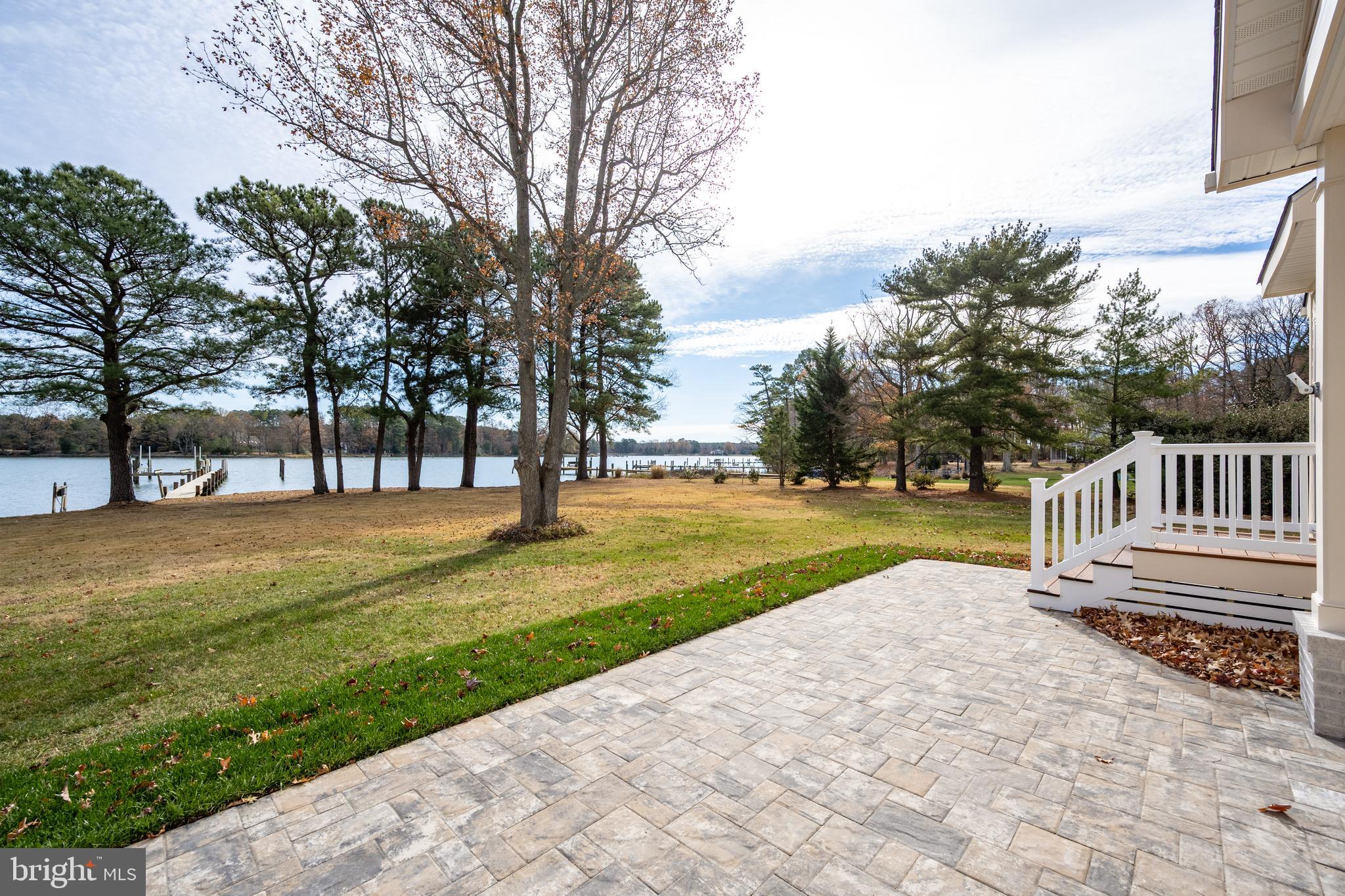 MALLARD POINT - Residential