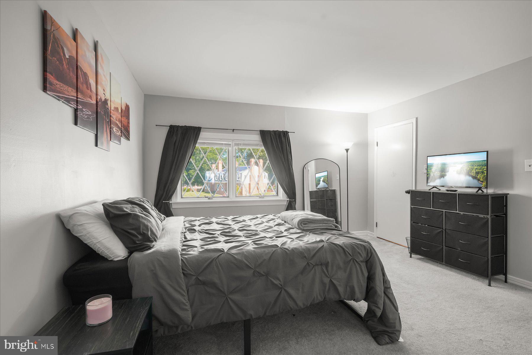 LOCUST GROVE ESTATES SUB - Residential
