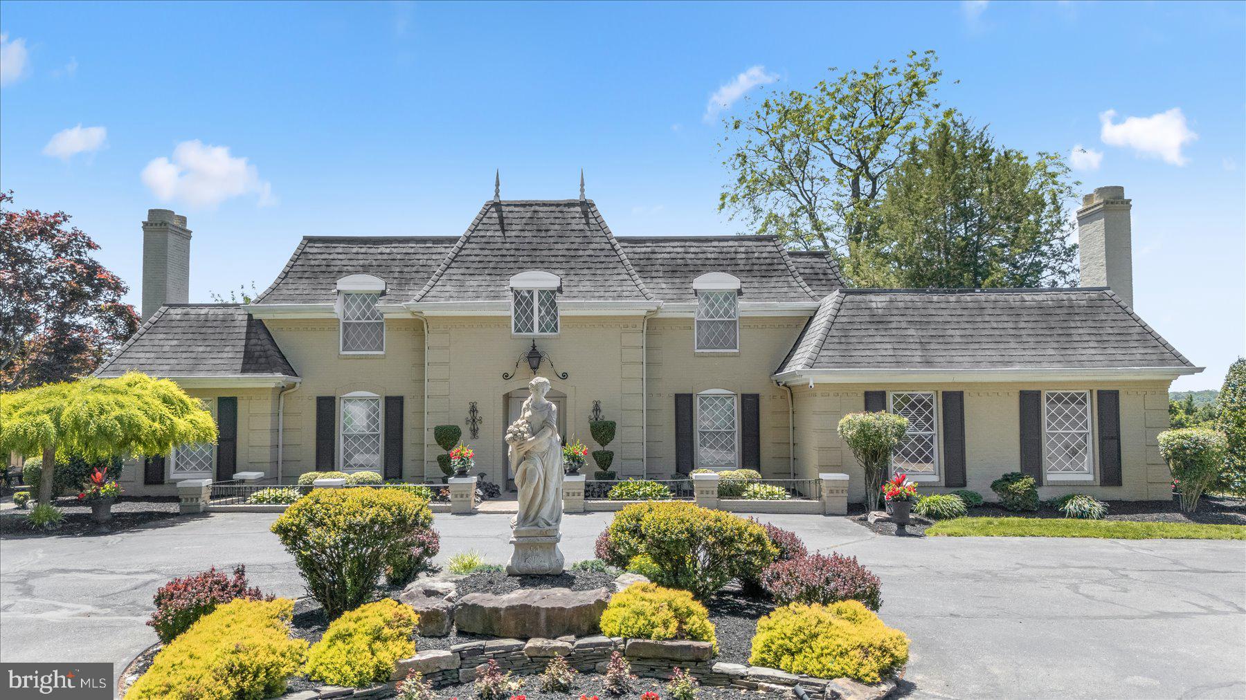 LOCUST GROVE ESTATES SUB - Residential