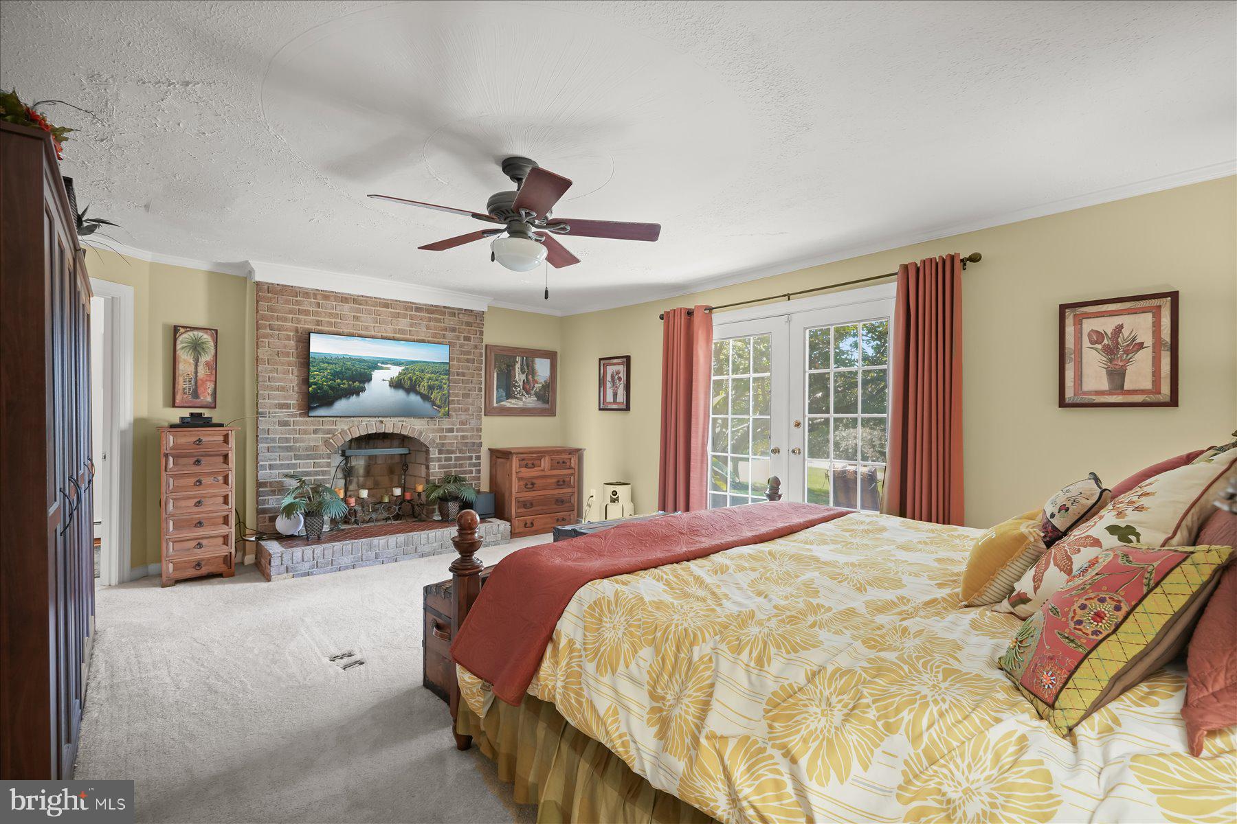 LOCUST GROVE ESTATES SUB - Residential