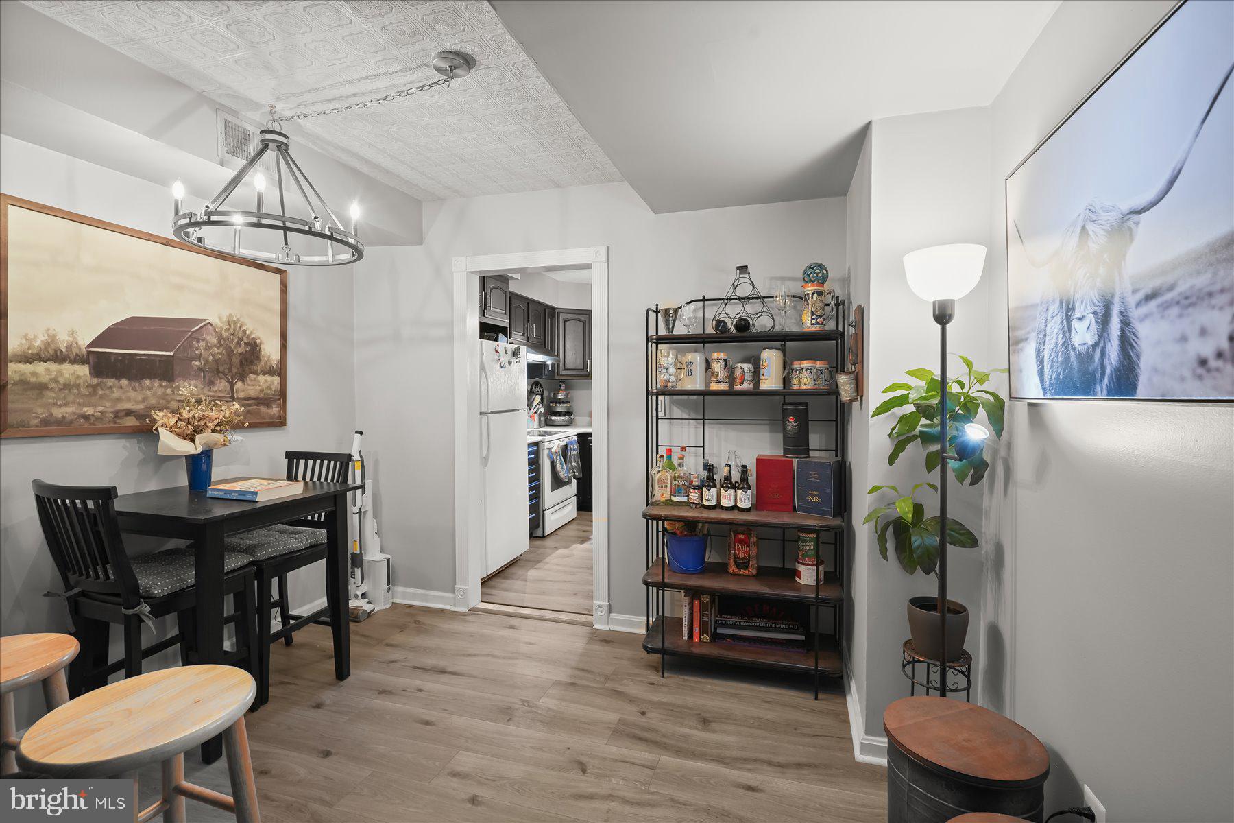 LOCUST GROVE ESTATES SUB - Residential