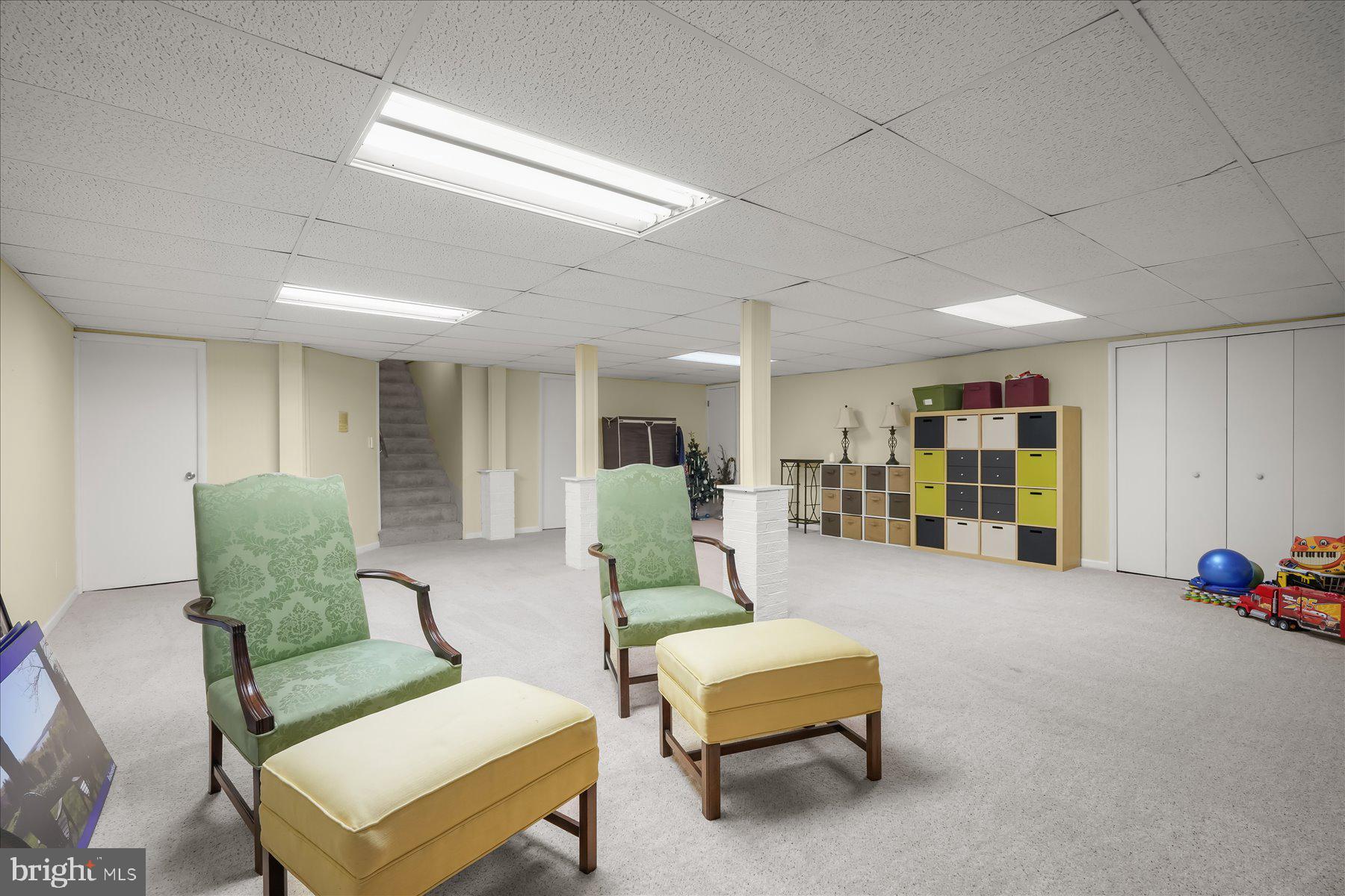 LOCUST GROVE ESTATES SUB - Residential