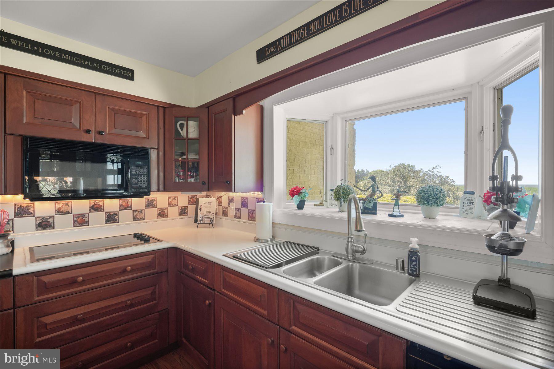 LOCUST GROVE ESTATES SUB - Residential
