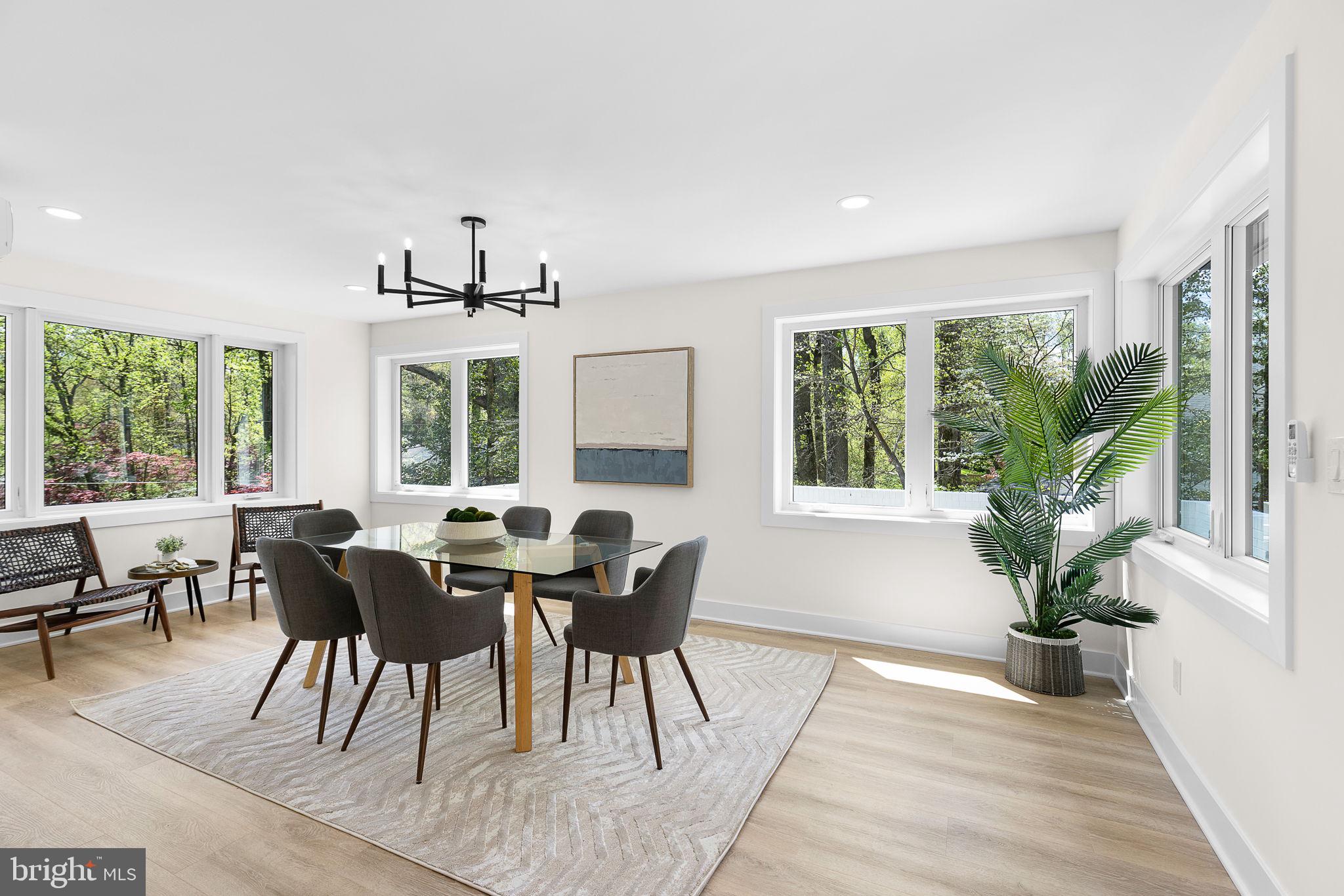 LAKE BARCROFT - Residential