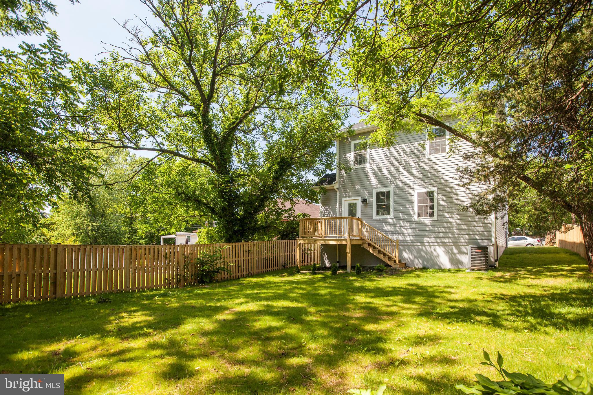 MT RAINIER- RHODE ISL AV - Residential