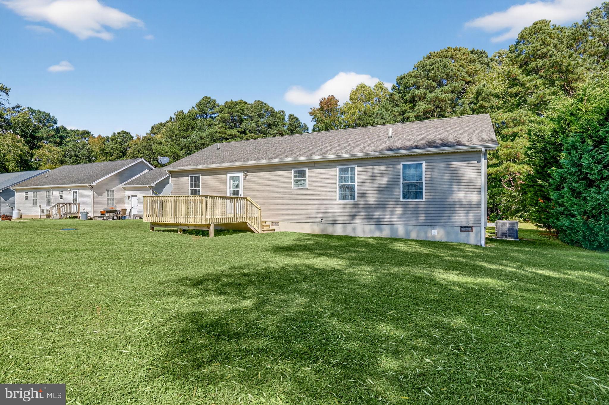 CAPTAIN'S COVE - Residential