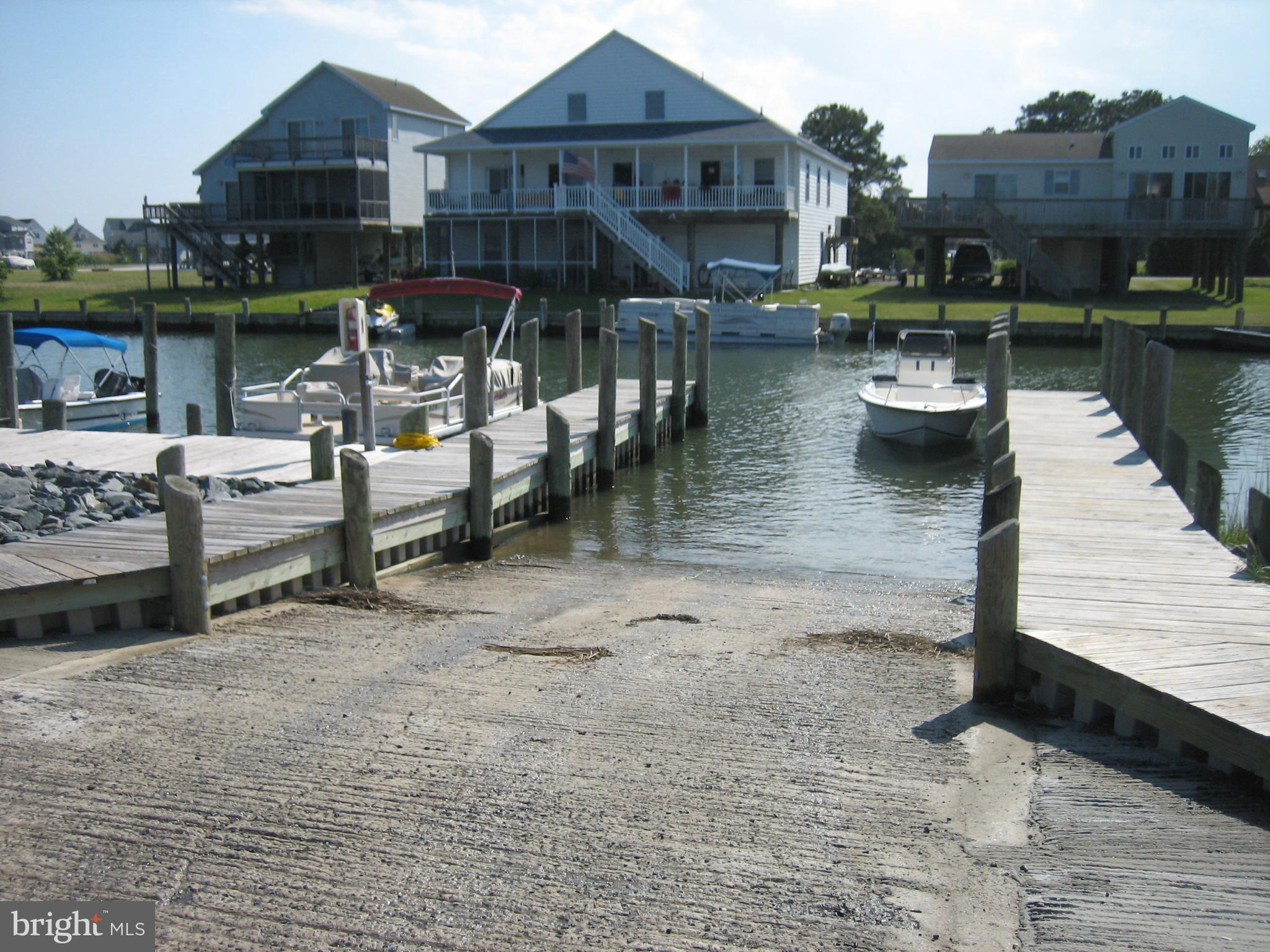 CAPTAIN'S COVE - Residential