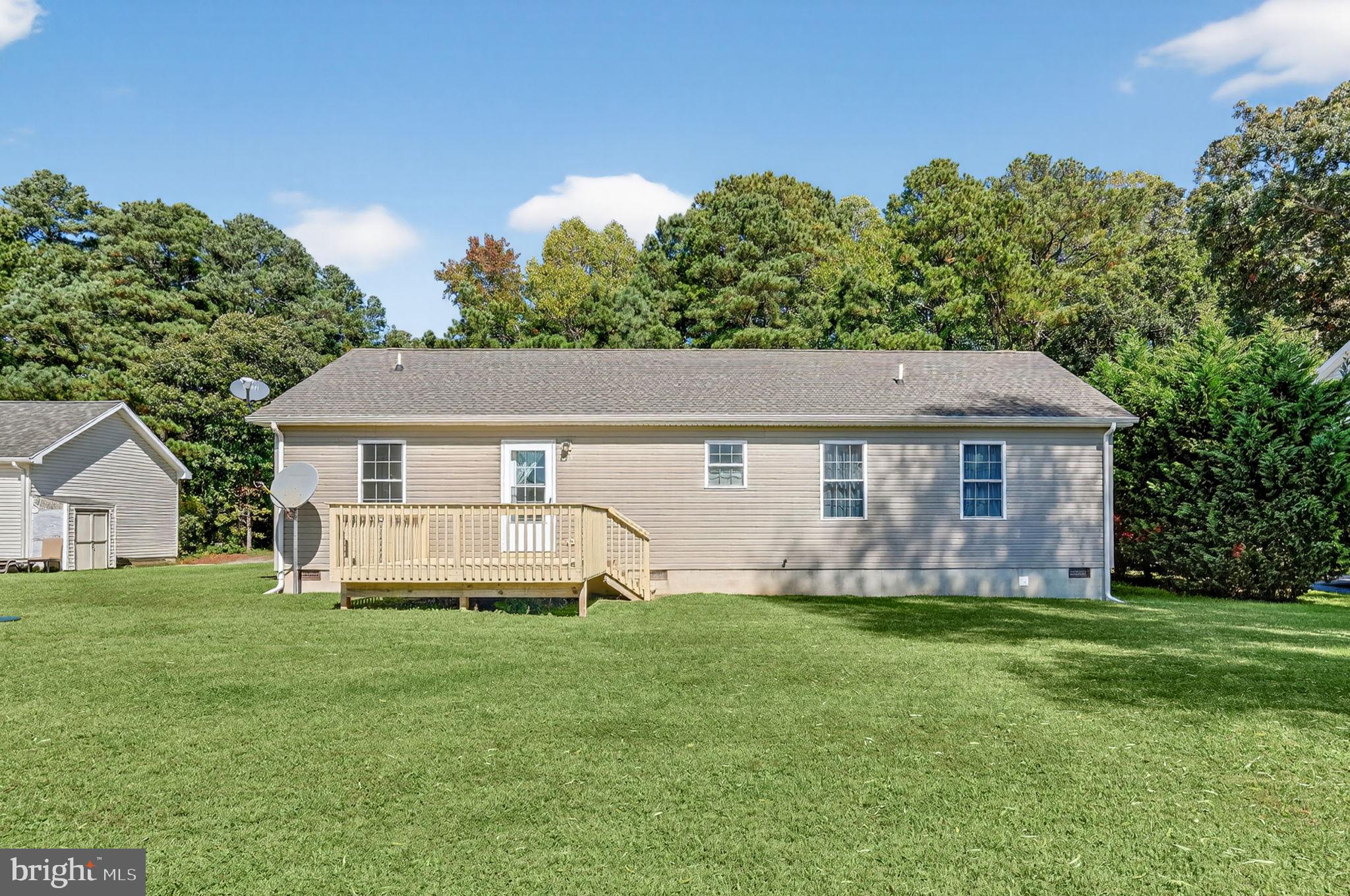 CAPTAIN'S COVE - Residential