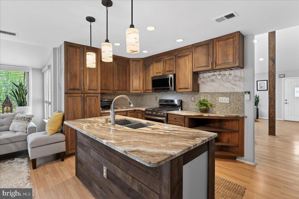 SOUTHERN GROVE - Residential