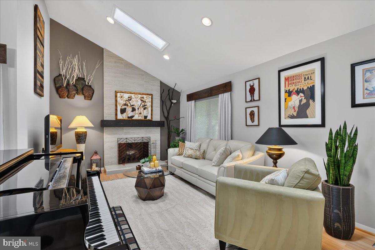 SOUTHERN GROVE - Residential
