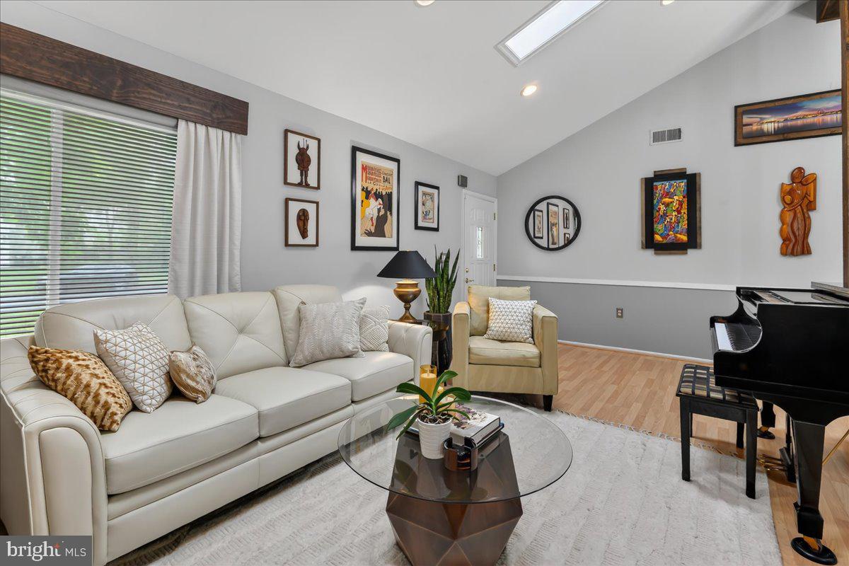SOUTHERN GROVE - Residential