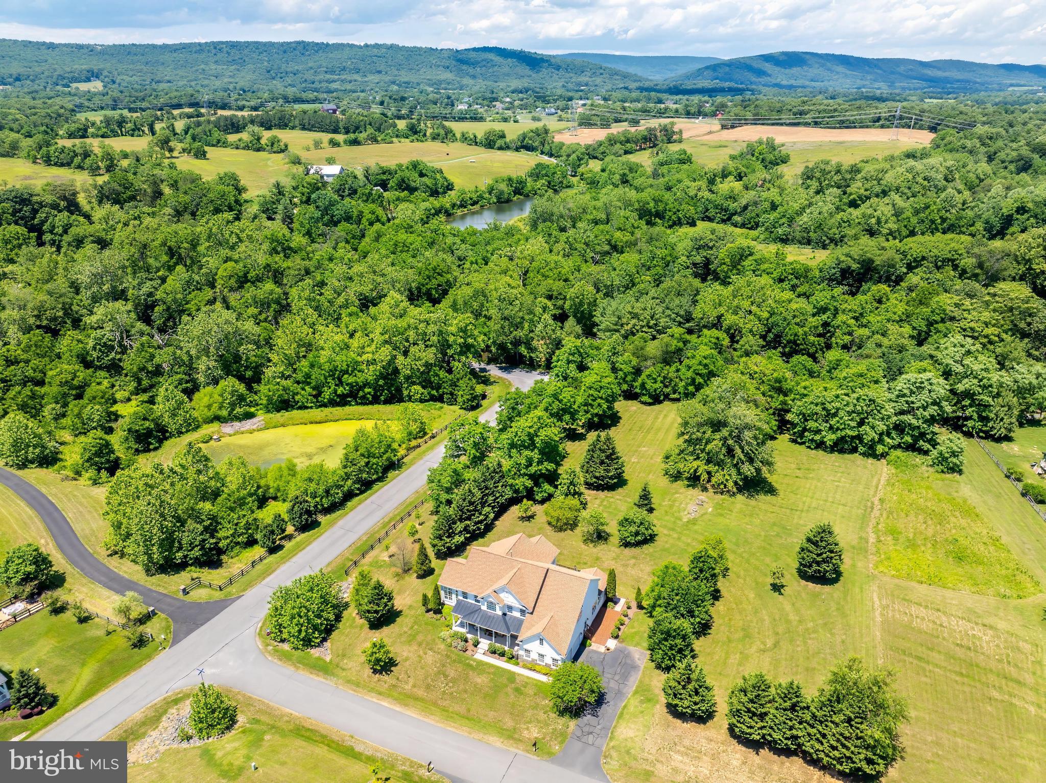DUTCHMANS CREEK HAMLET - Residential