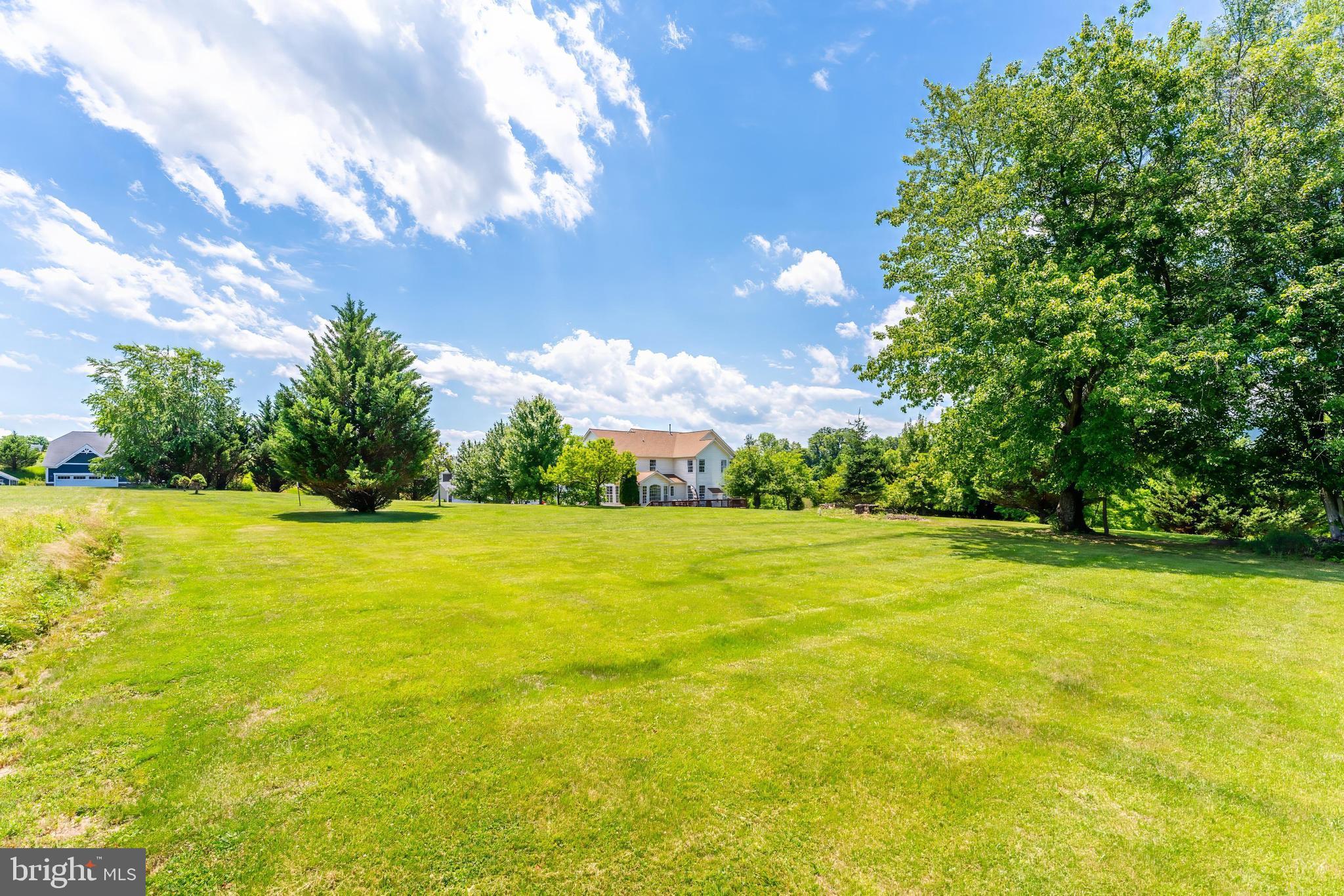 DUTCHMANS CREEK HAMLET - Residential