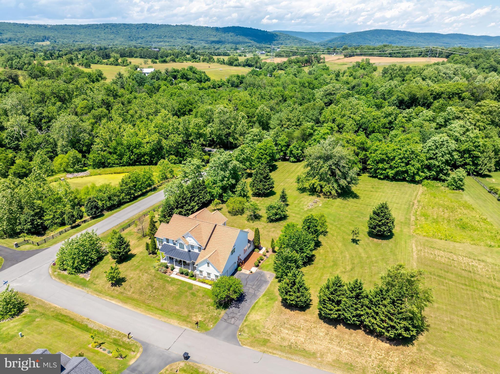 DUTCHMANS CREEK HAMLET - Residential