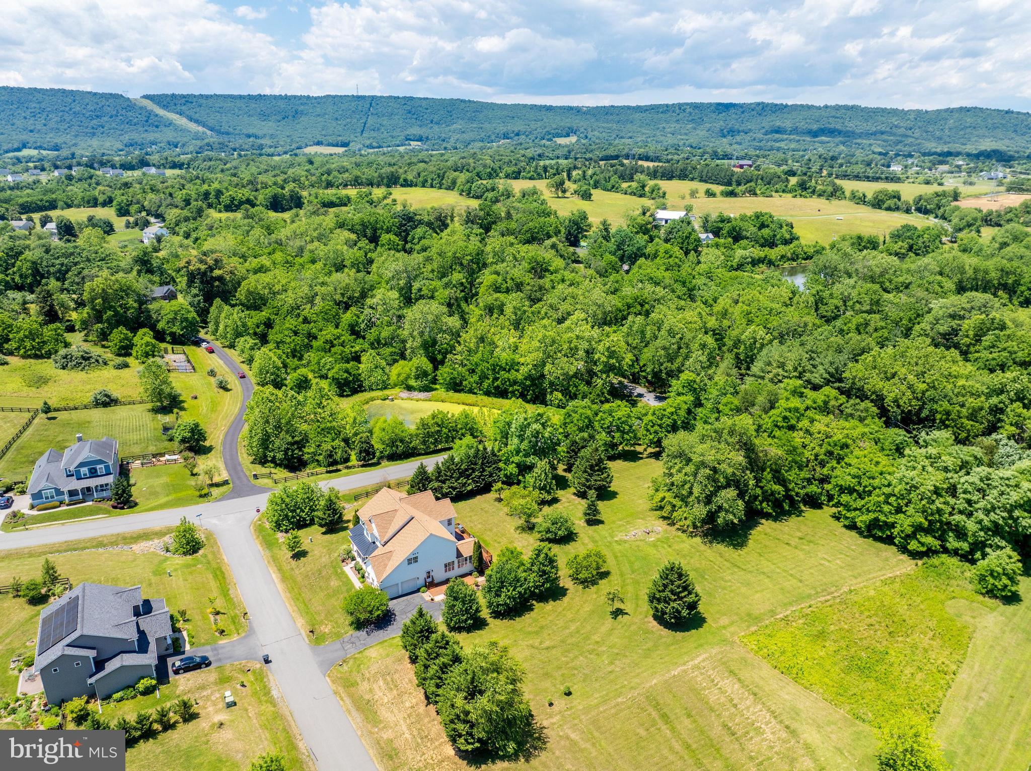 DUTCHMANS CREEK HAMLET - Residential