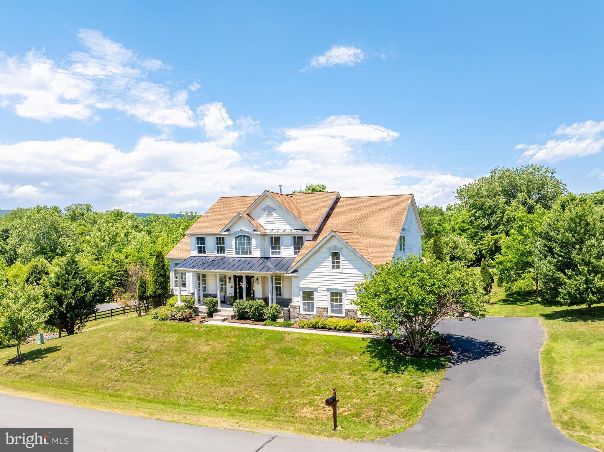 DUTCHMANS CREEK HAMLET - Residential
