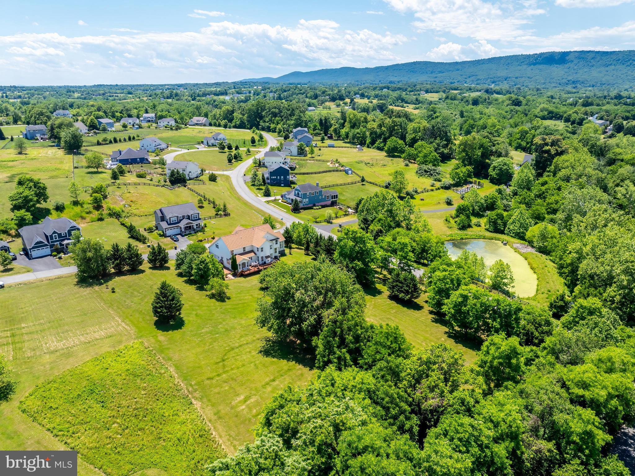 DUTCHMANS CREEK HAMLET - Residential