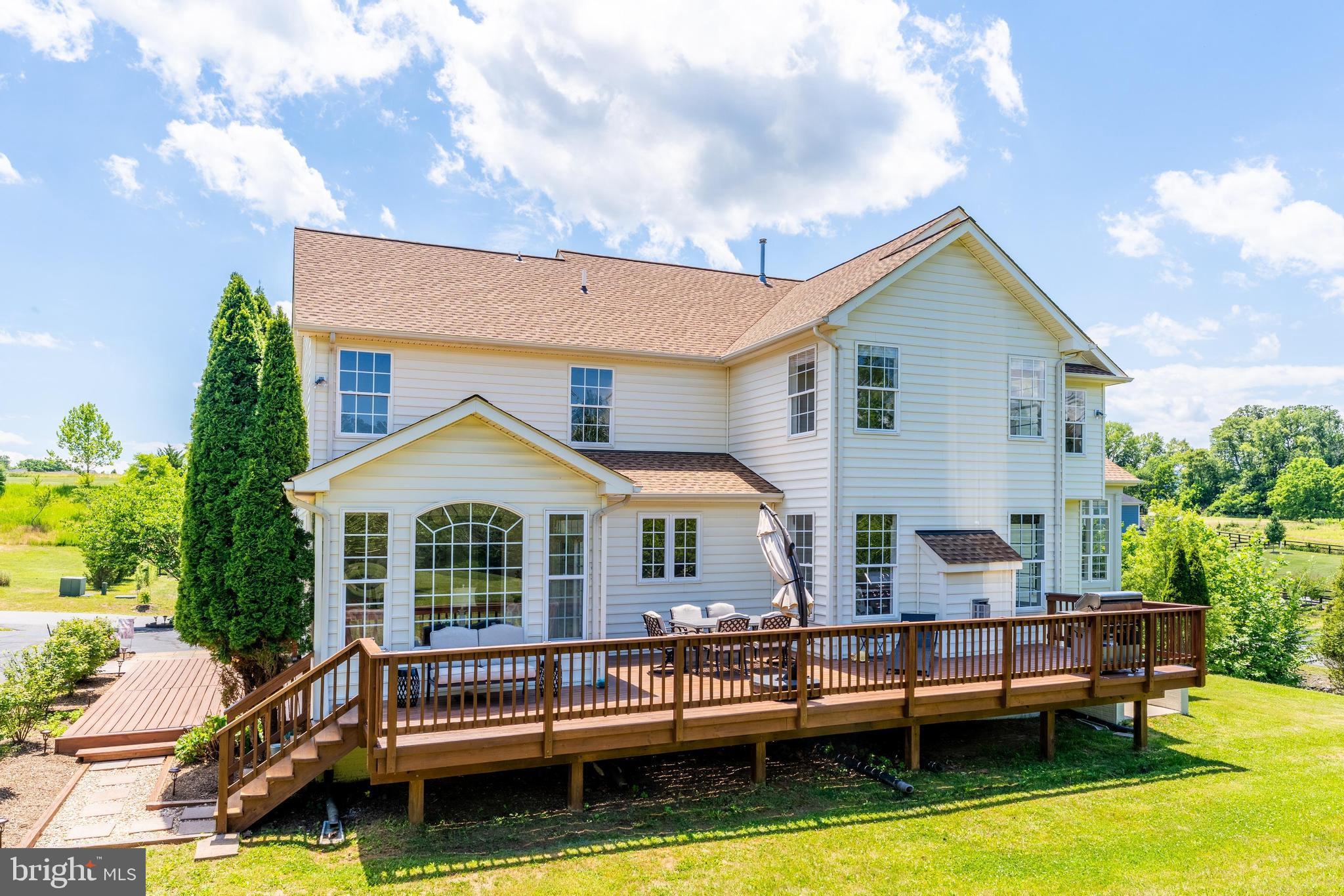 DUTCHMANS CREEK HAMLET - Residential