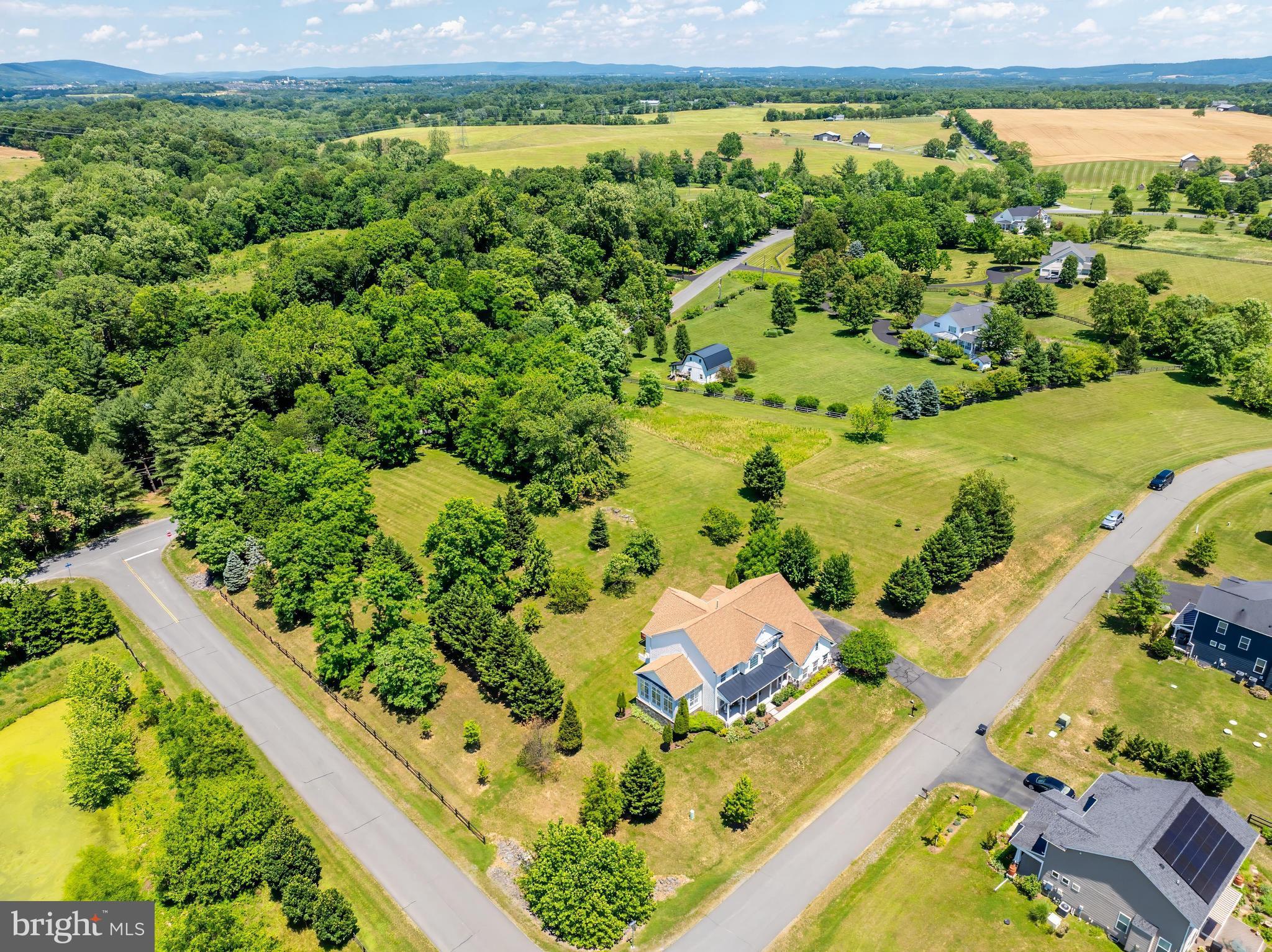 DUTCHMANS CREEK HAMLET - Residential
