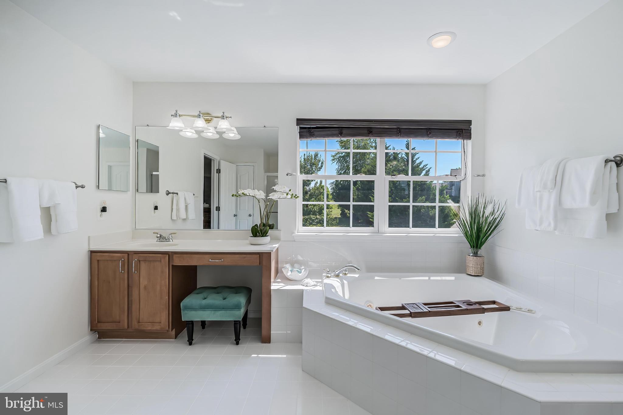 DUTCHMANS CREEK HAMLET - Residential