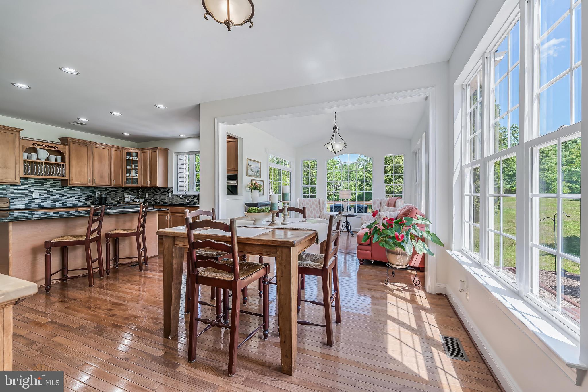DUTCHMANS CREEK HAMLET - Residential
