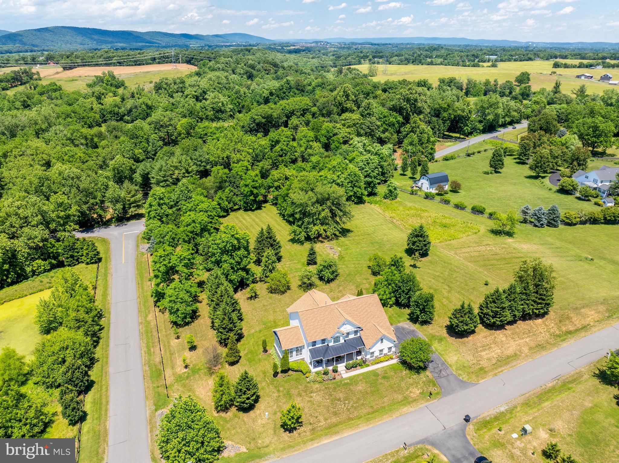 DUTCHMANS CREEK HAMLET - Residential