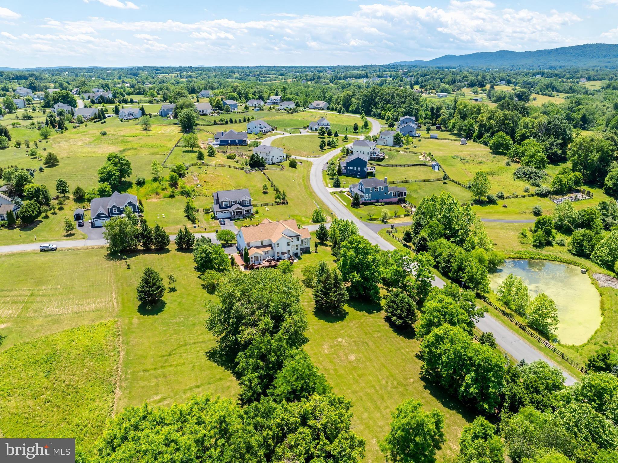 DUTCHMANS CREEK HAMLET - Residential