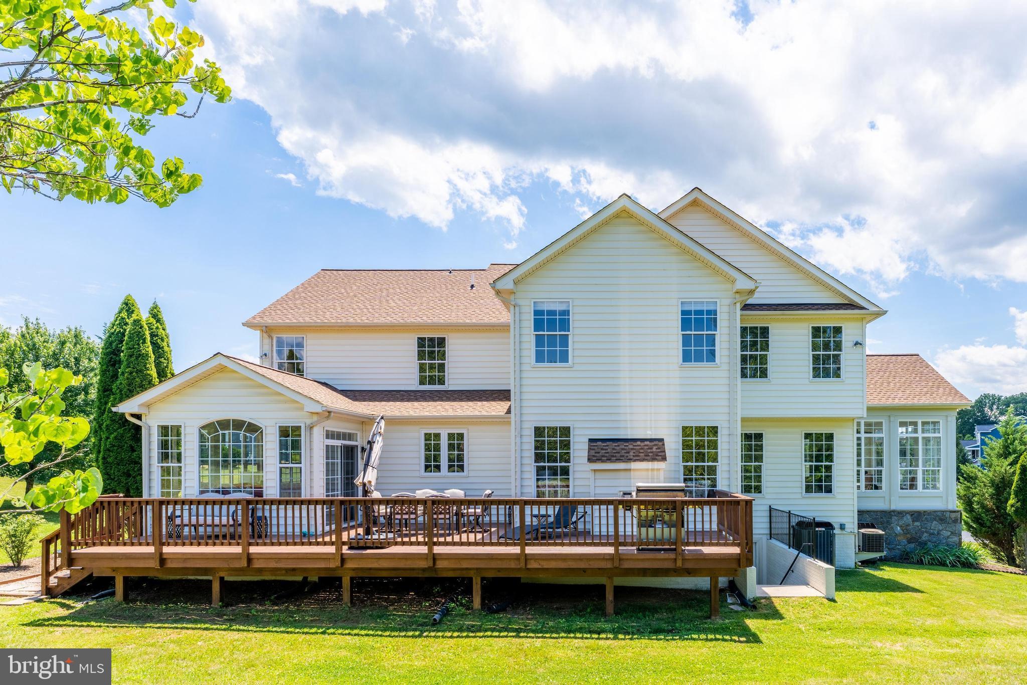 DUTCHMANS CREEK HAMLET - Residential