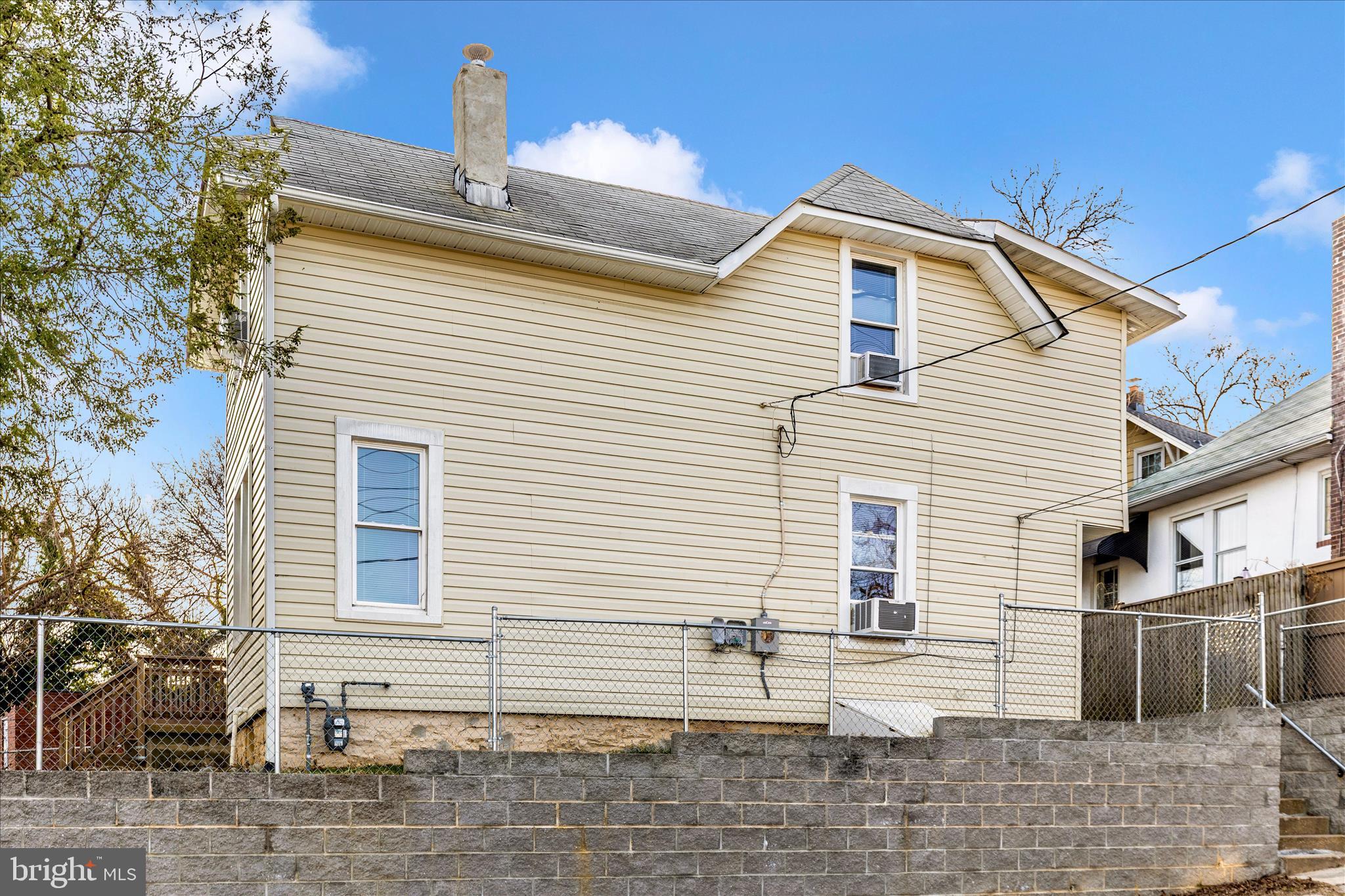 LAURAVILLE HISTORIC DISTRICT - Residential