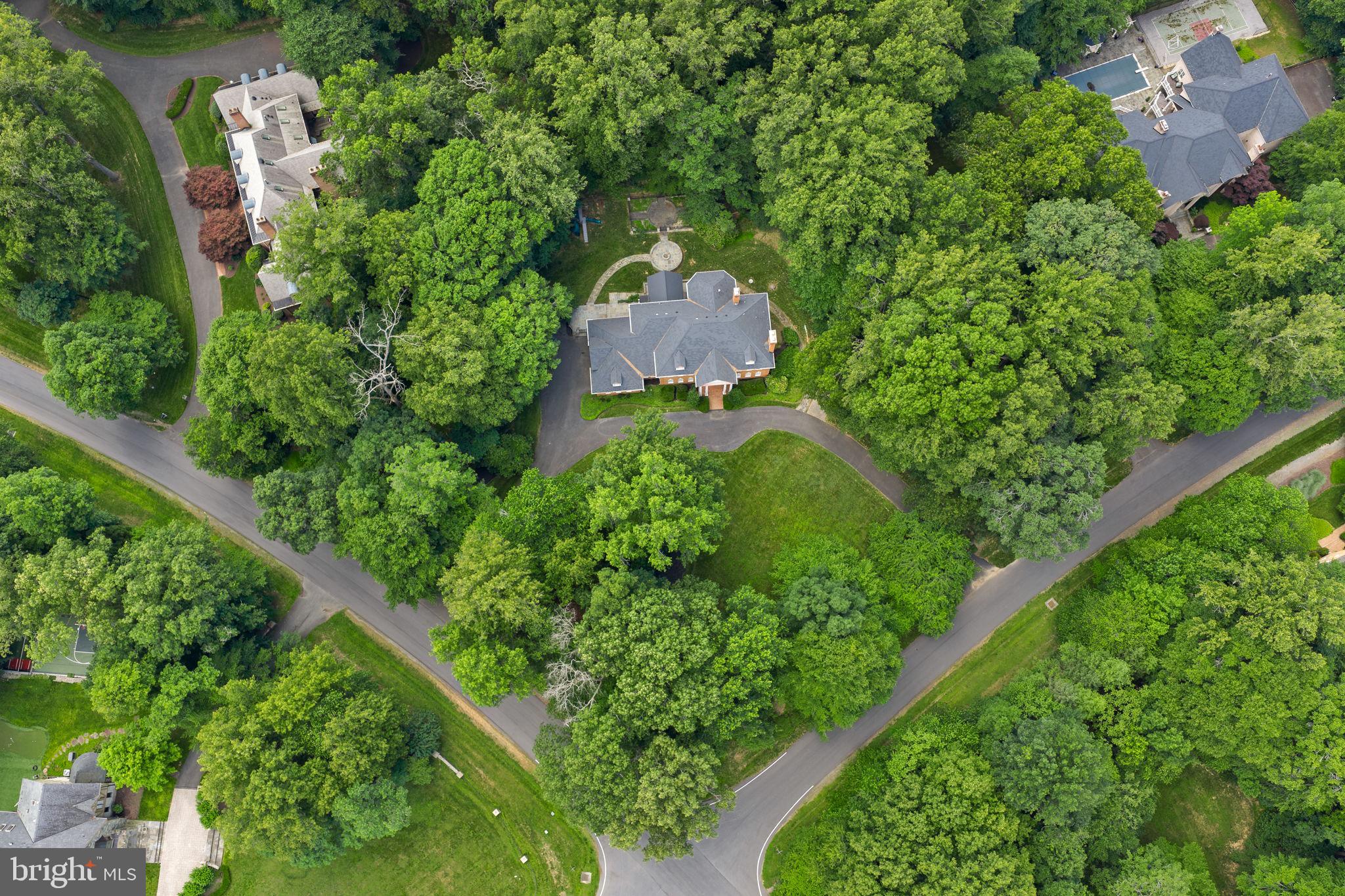 FALCON RIDGE - Residential