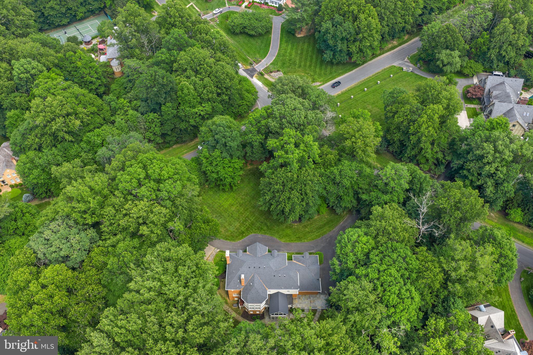 FALCON RIDGE - Residential