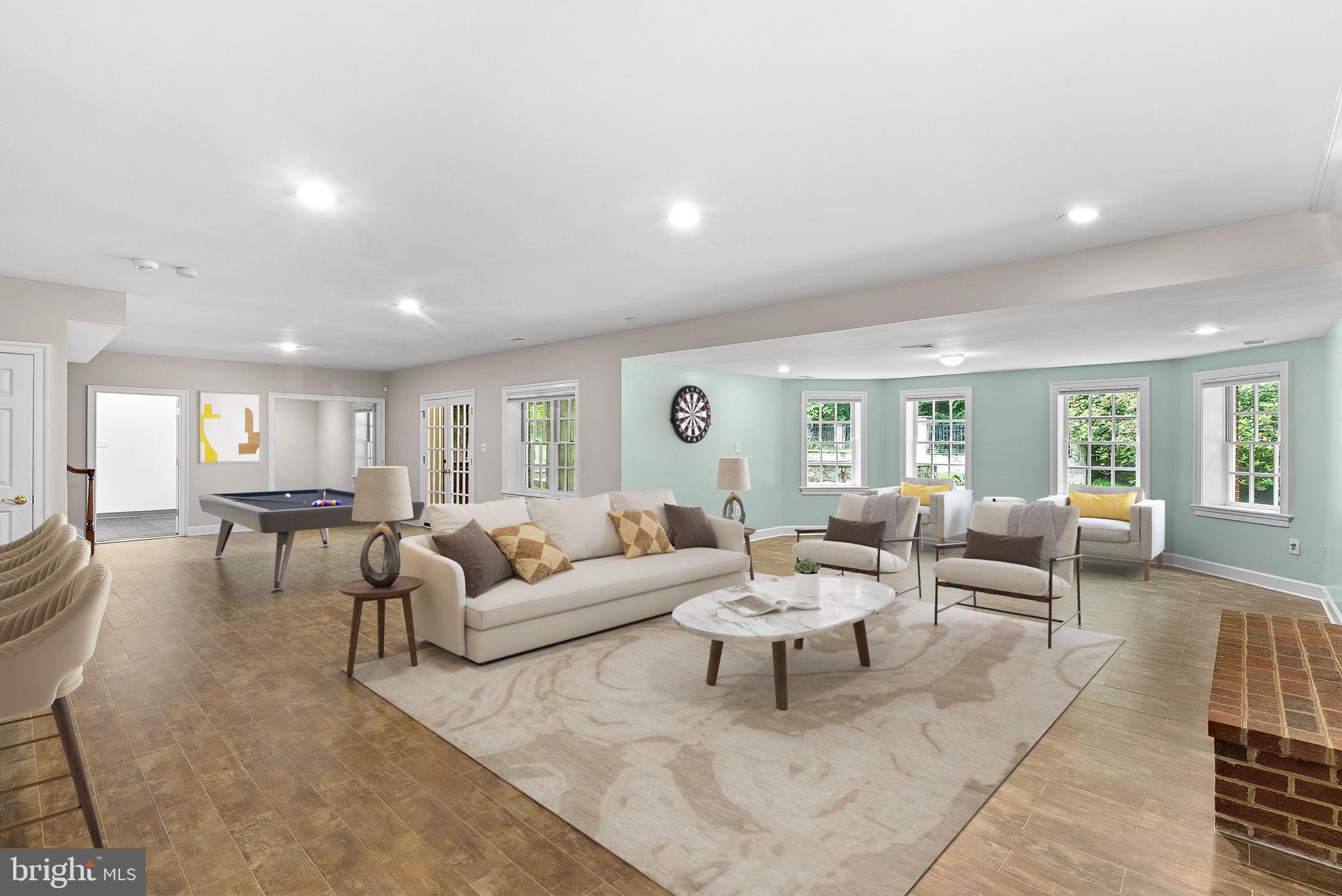 FALCON RIDGE - Residential