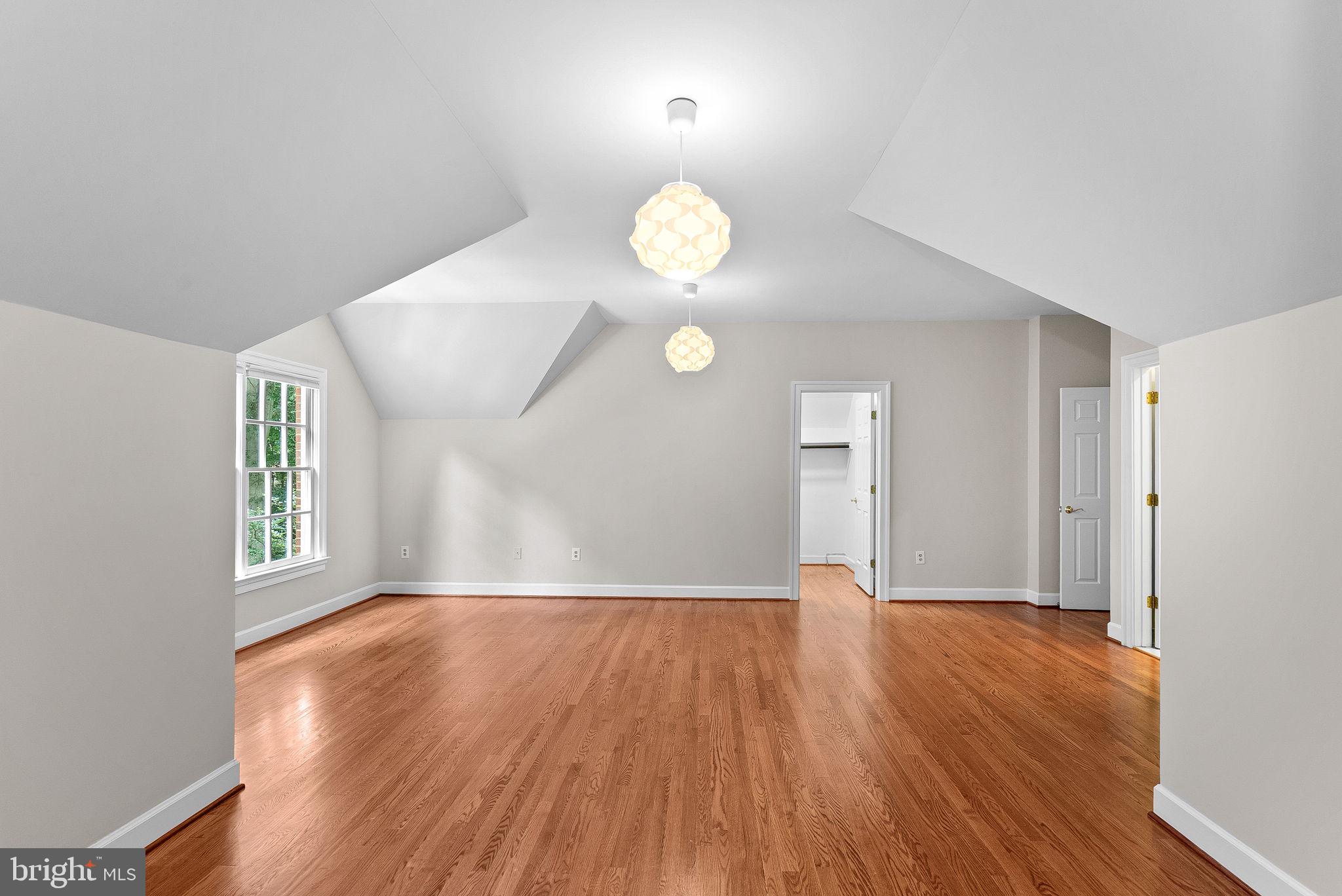FALCON RIDGE - Residential