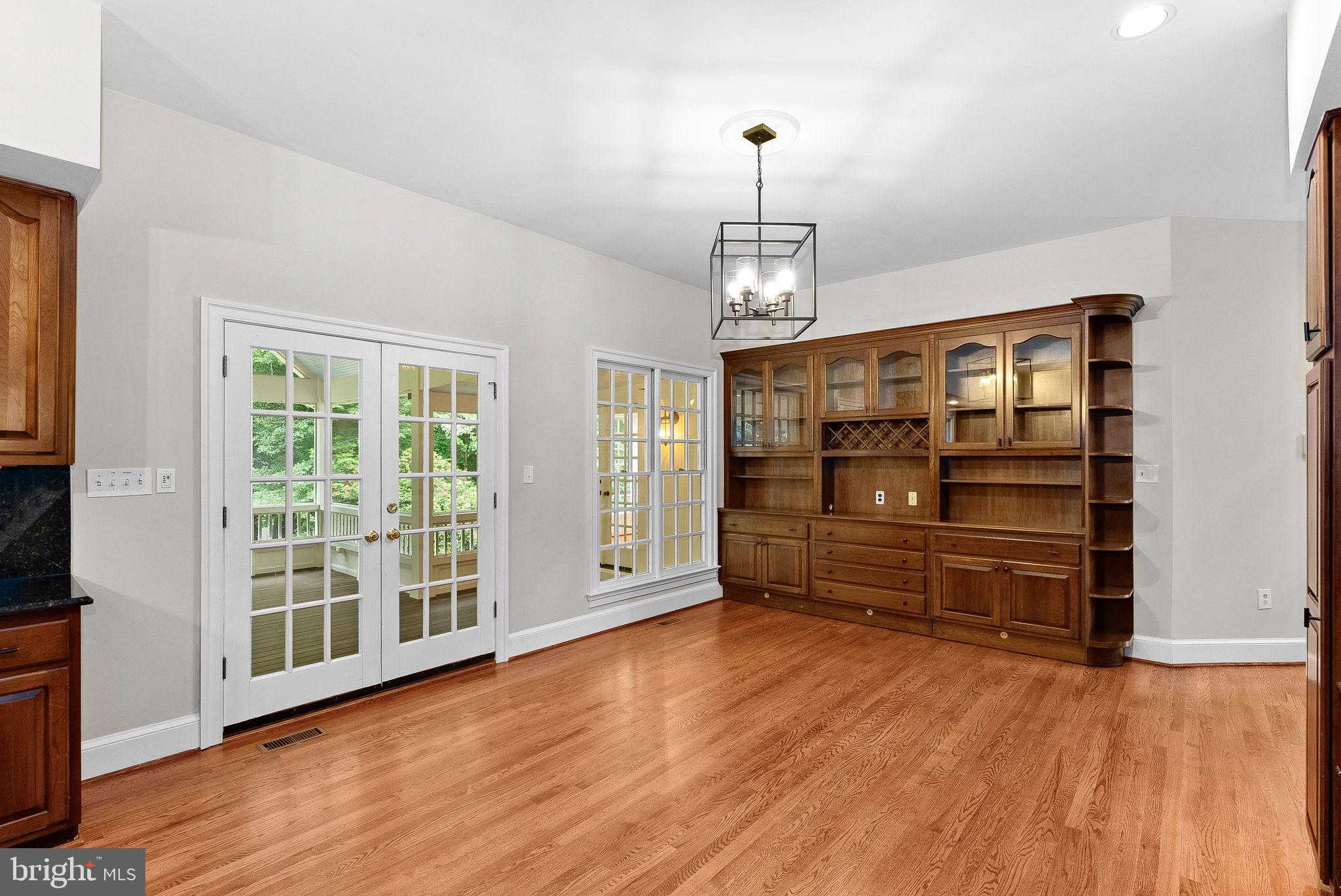 FALCON RIDGE - Residential
