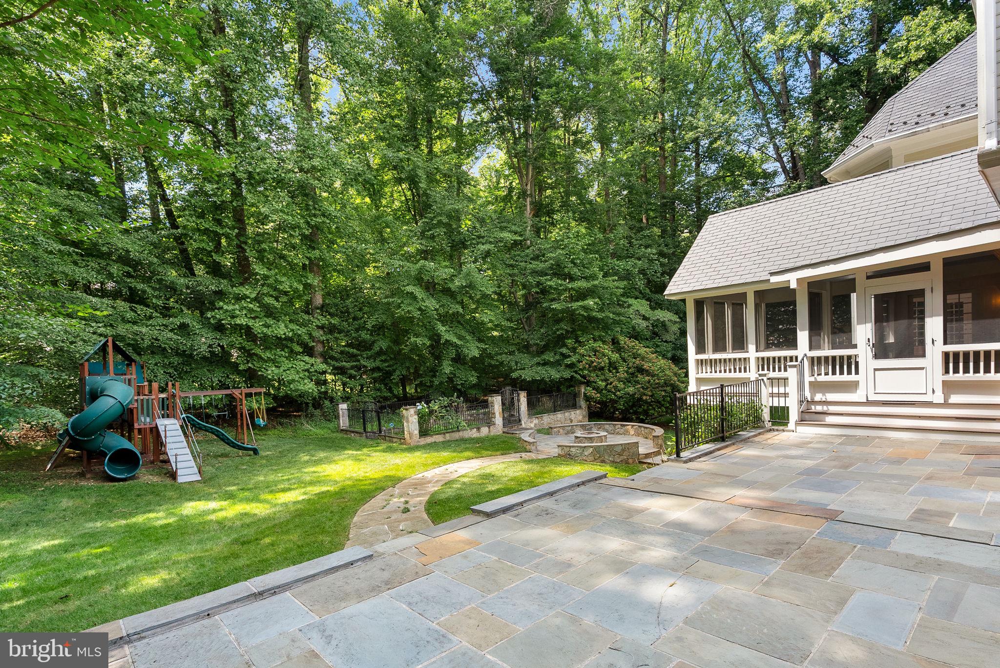FALCON RIDGE - Residential