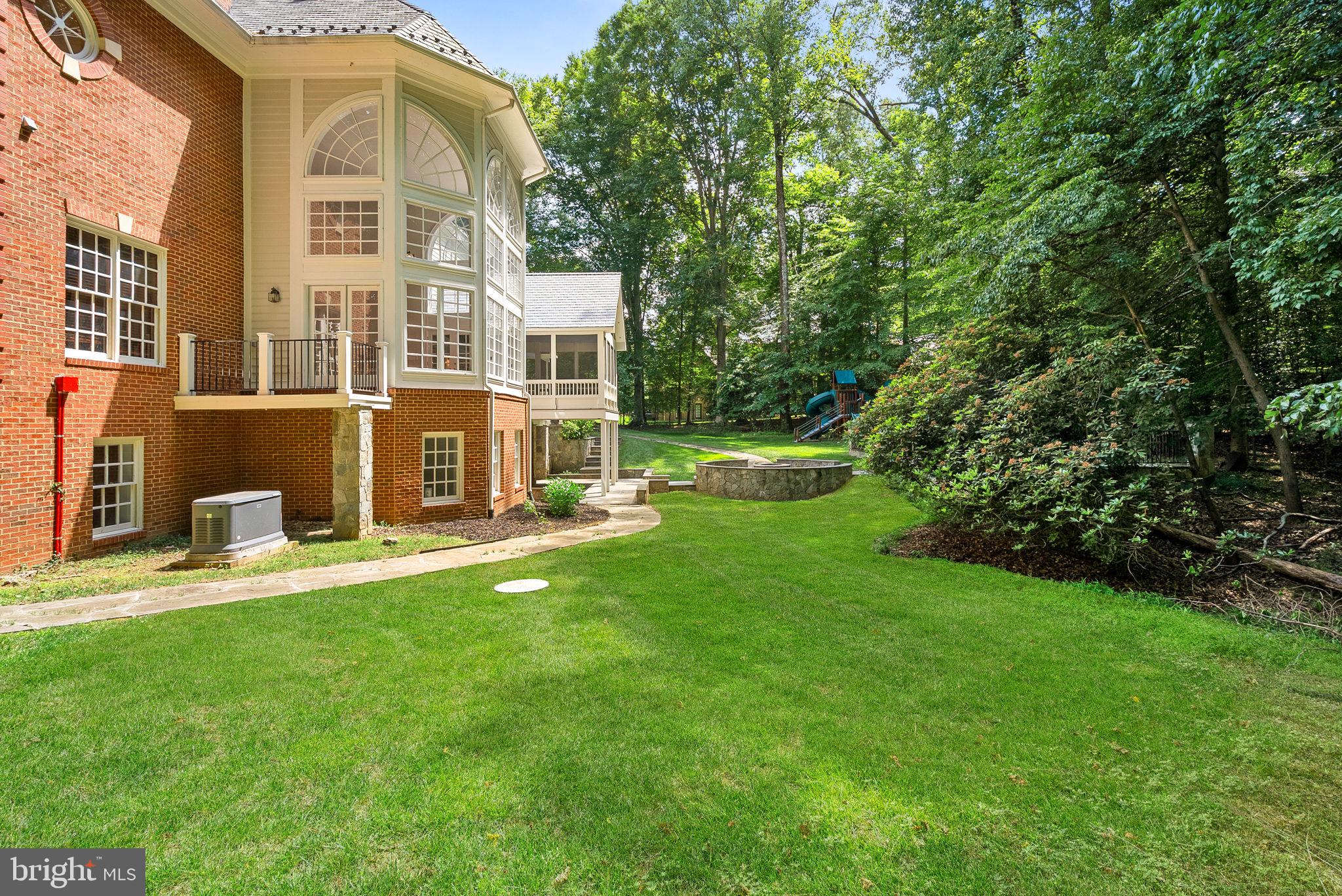 FALCON RIDGE - Residential