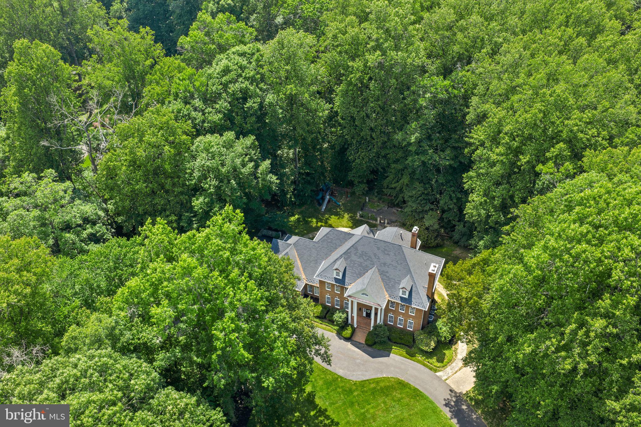 FALCON RIDGE - Residential