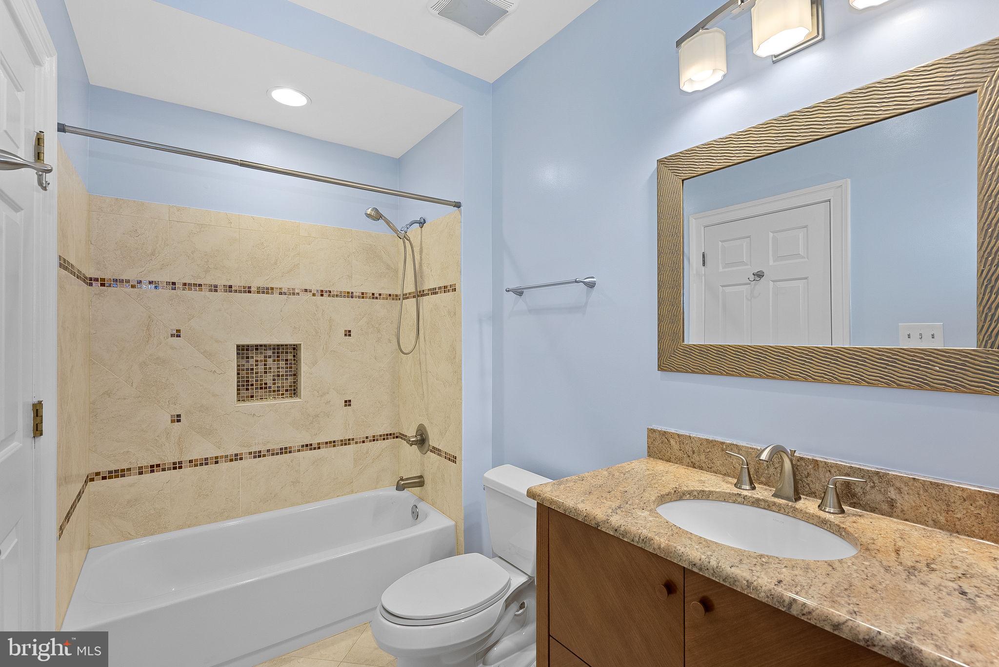 FALCON RIDGE - Residential
