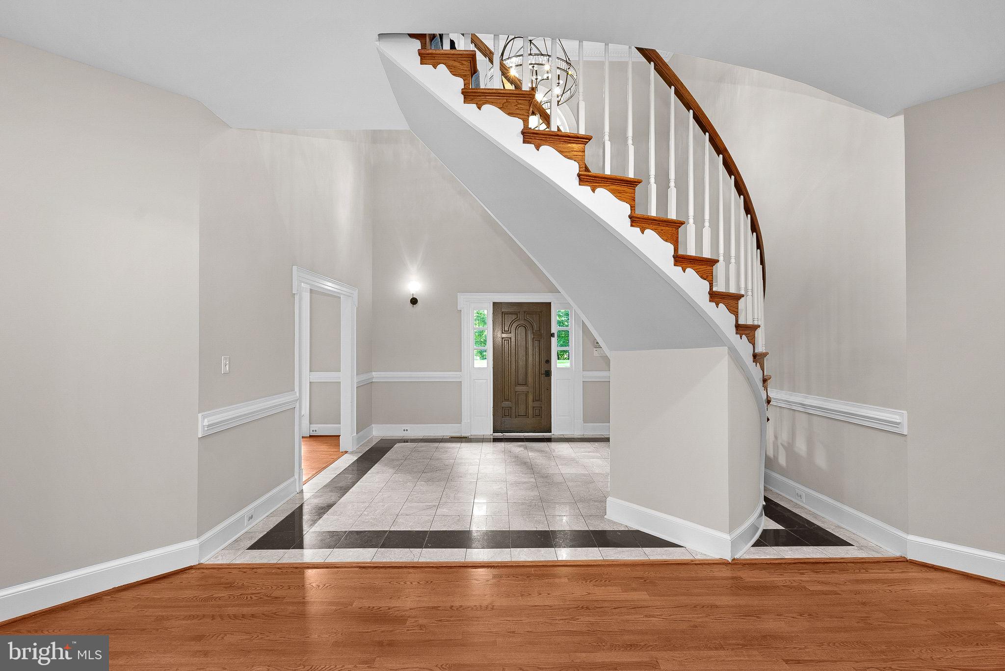 FALCON RIDGE - Residential