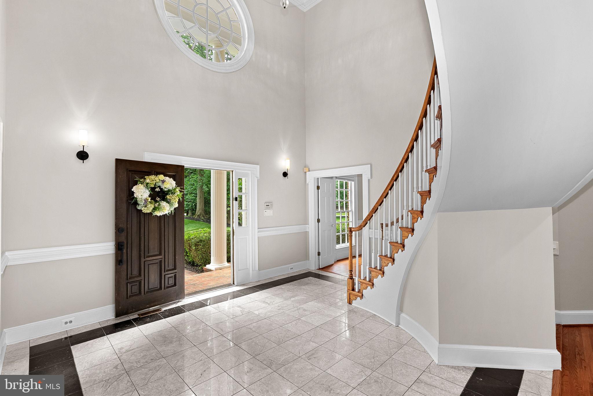 FALCON RIDGE - Residential