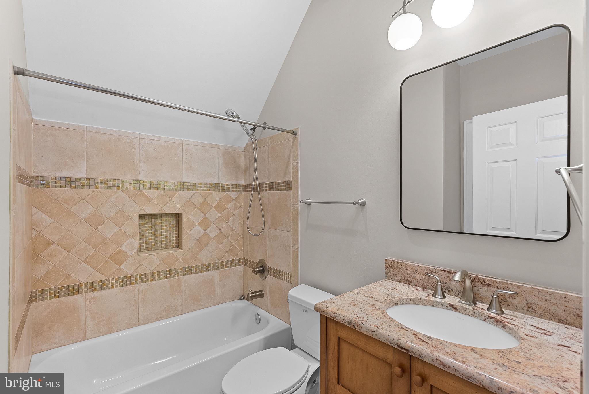 FALCON RIDGE - Residential