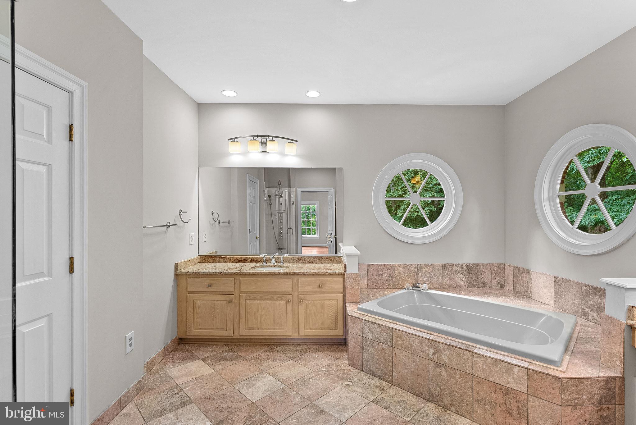 FALCON RIDGE - Residential