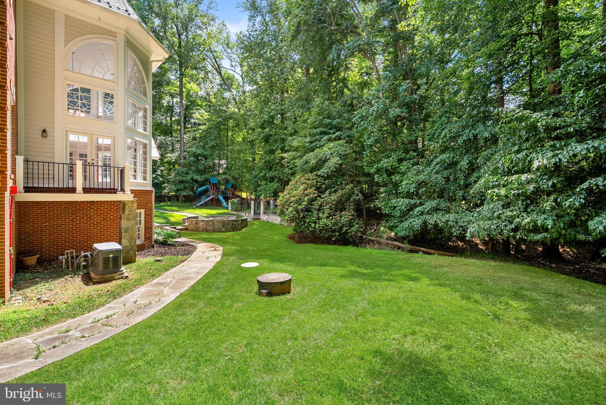 FALCON RIDGE - Residential