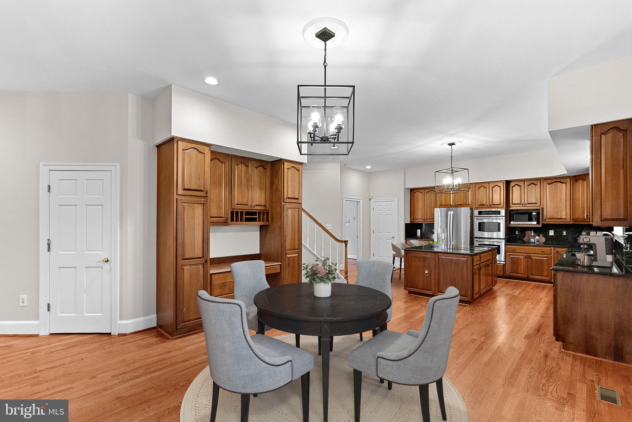 FALCON RIDGE - Residential