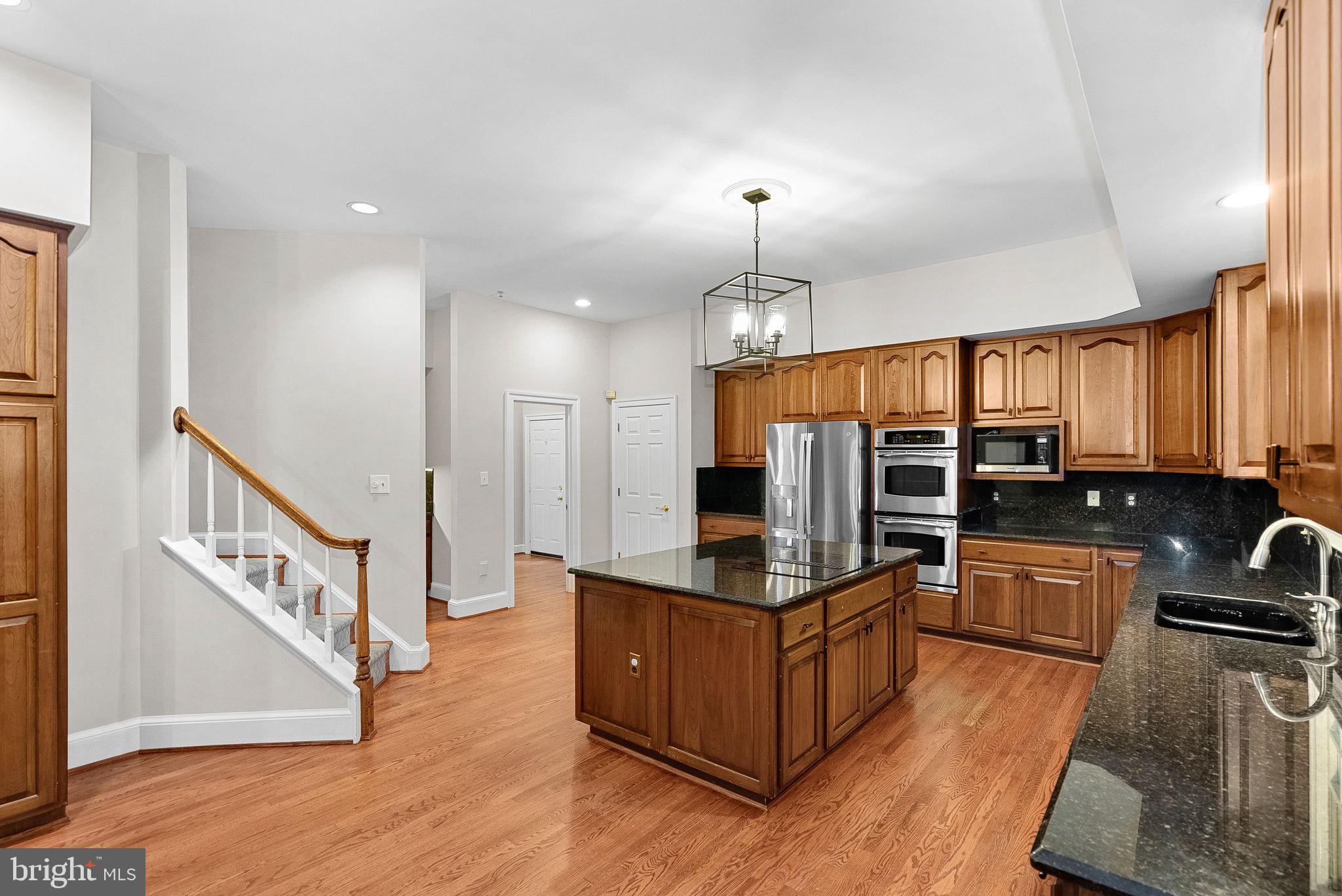 FALCON RIDGE - Residential