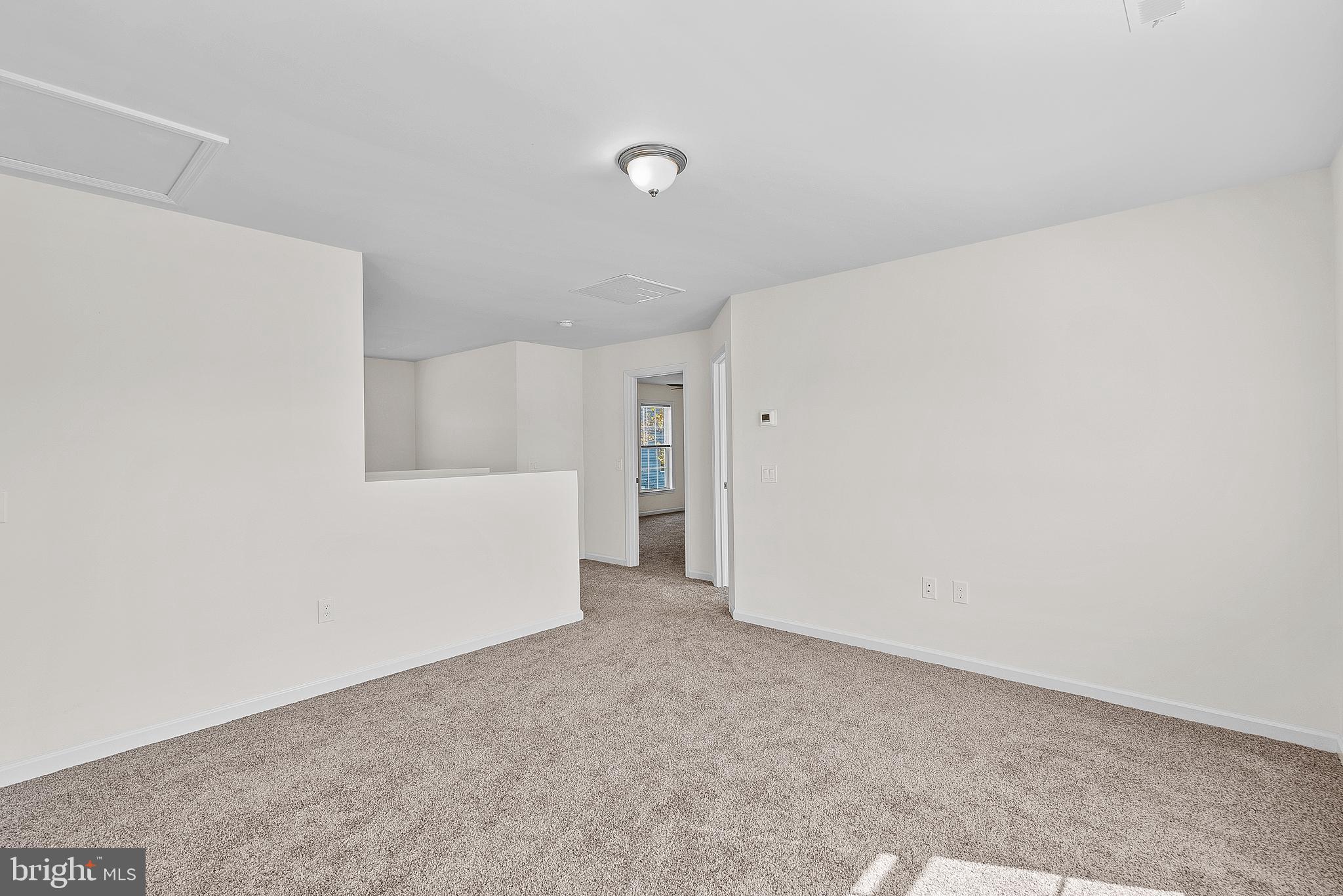 HOLIDAY PLANTATION - Residential Lease